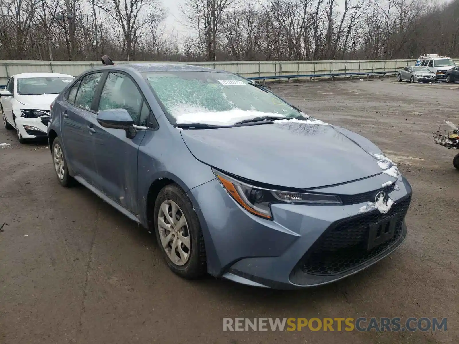 1 Photograph of a damaged car 5YFEPRAE4LP120393 TOYOTA COROLLA 2020