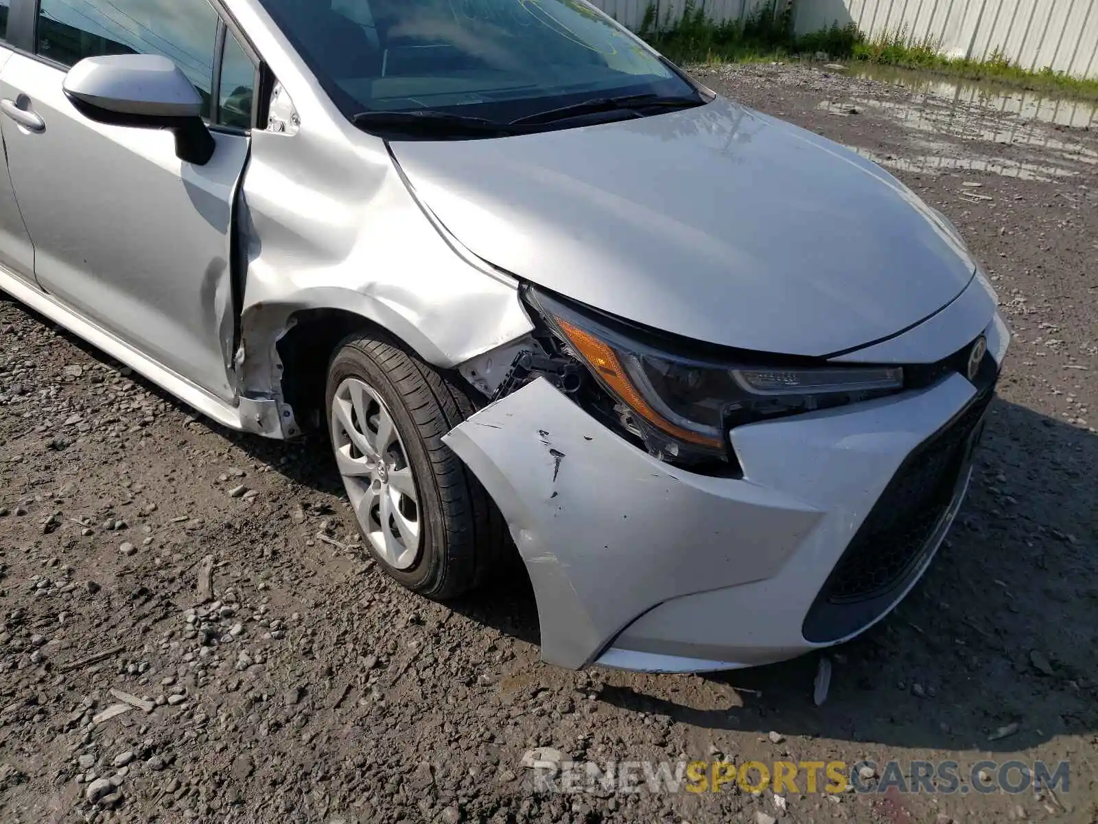 9 Photograph of a damaged car 5YFEPRAE4LP121785 TOYOTA COROLLA 2020