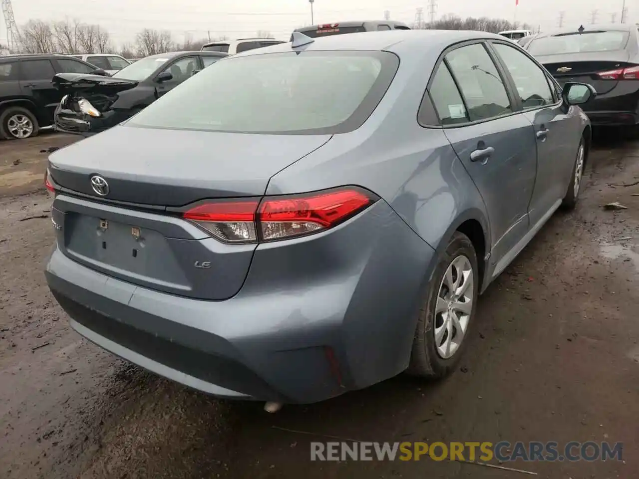 4 Photograph of a damaged car 5YFEPRAE4LP121818 TOYOTA COROLLA 2020