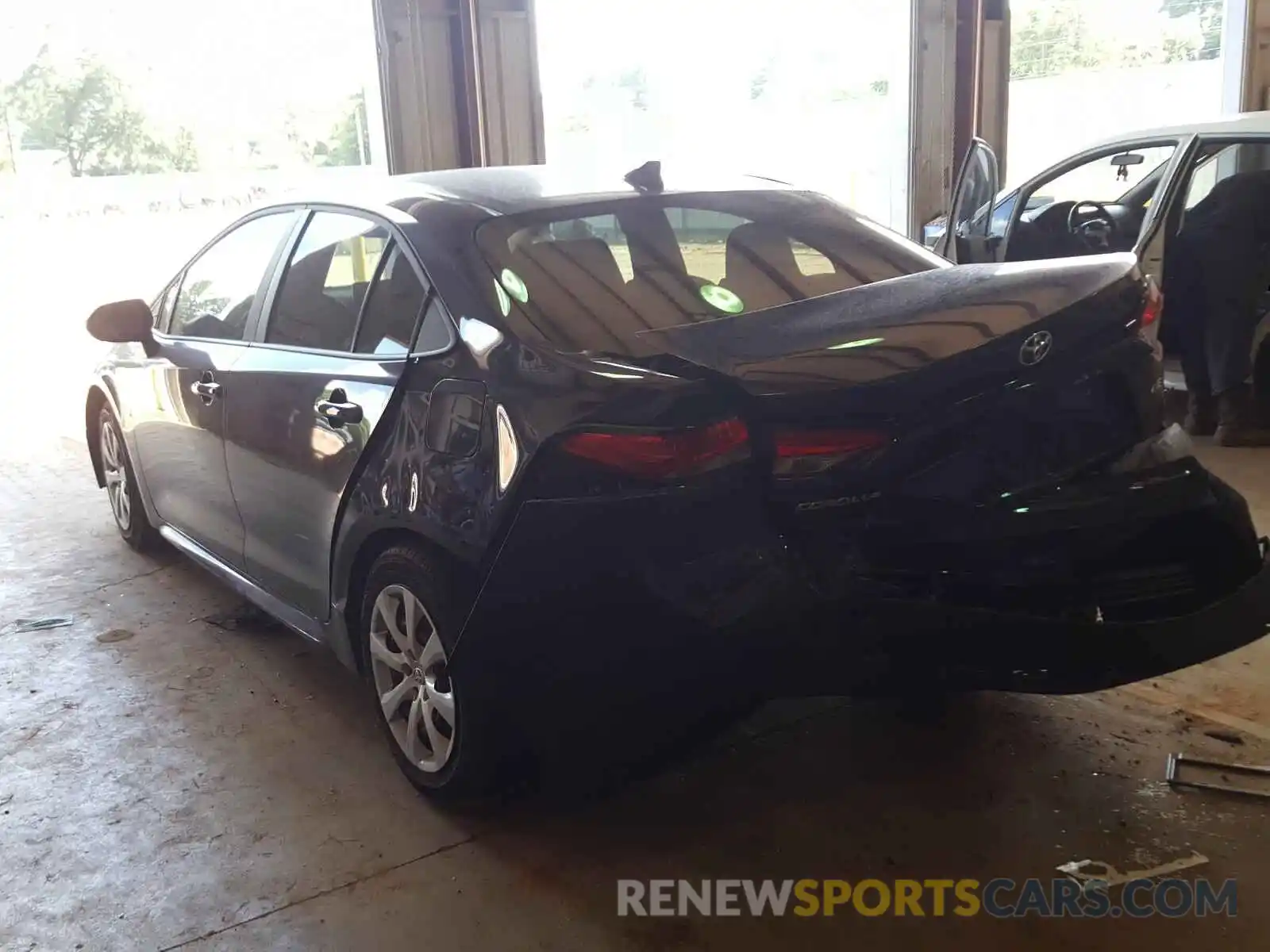 3 Photograph of a damaged car 5YFEPRAE4LP122242 TOYOTA COROLLA 2020