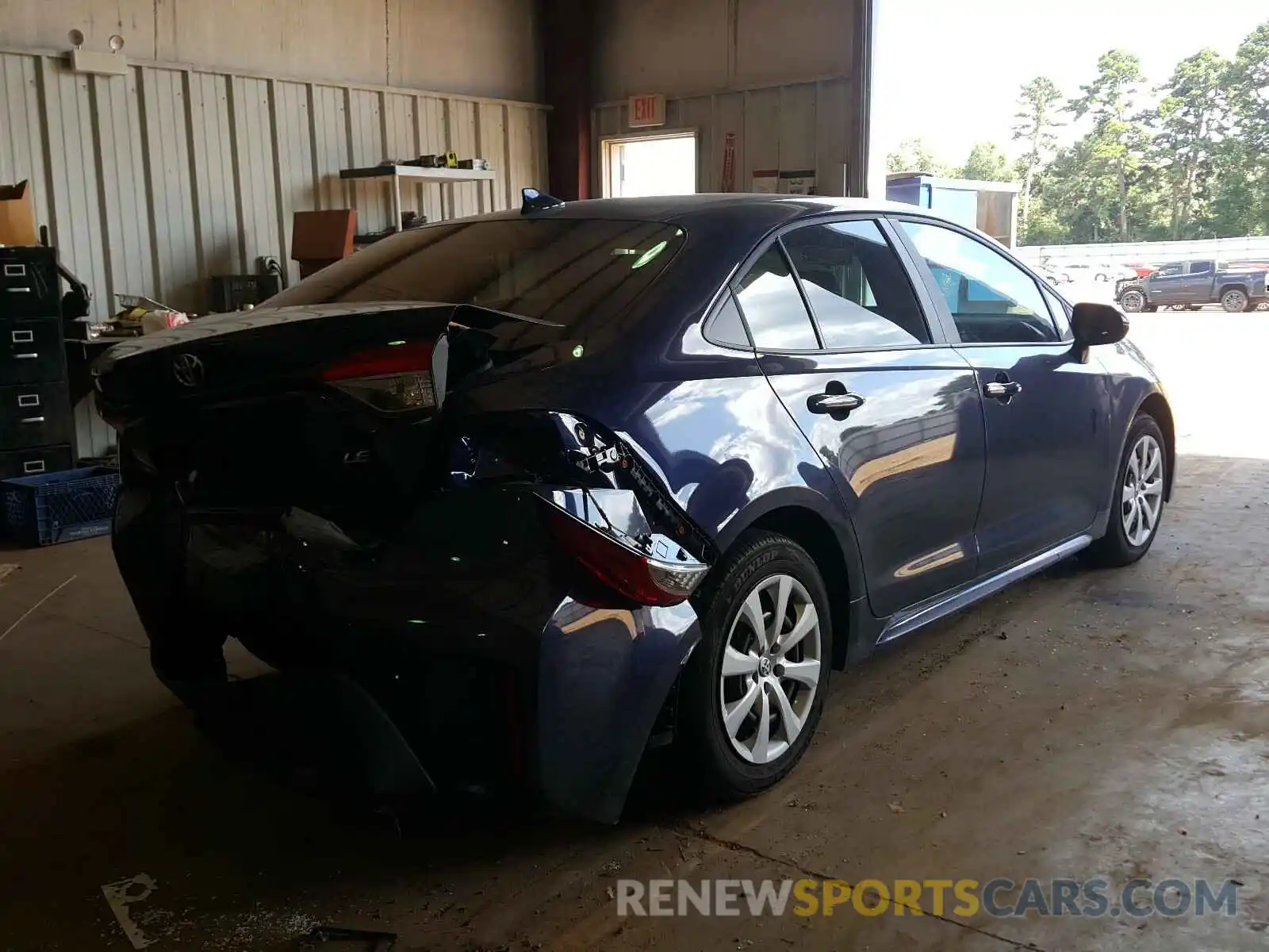 4 Photograph of a damaged car 5YFEPRAE4LP122242 TOYOTA COROLLA 2020