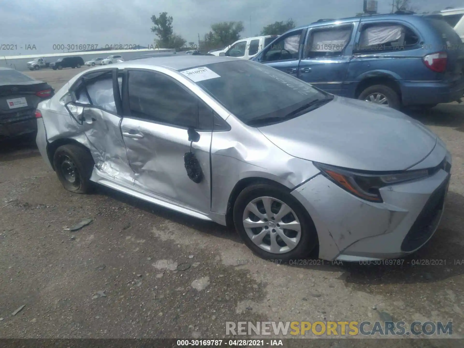 1 Photograph of a damaged car 5YFEPRAE4LP122905 TOYOTA COROLLA 2020