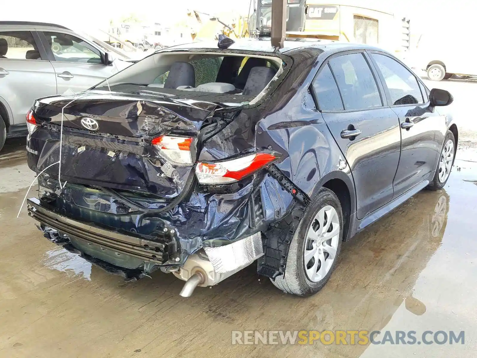 4 Photograph of a damaged car 5YFEPRAE4LP125903 TOYOTA COROLLA 2020