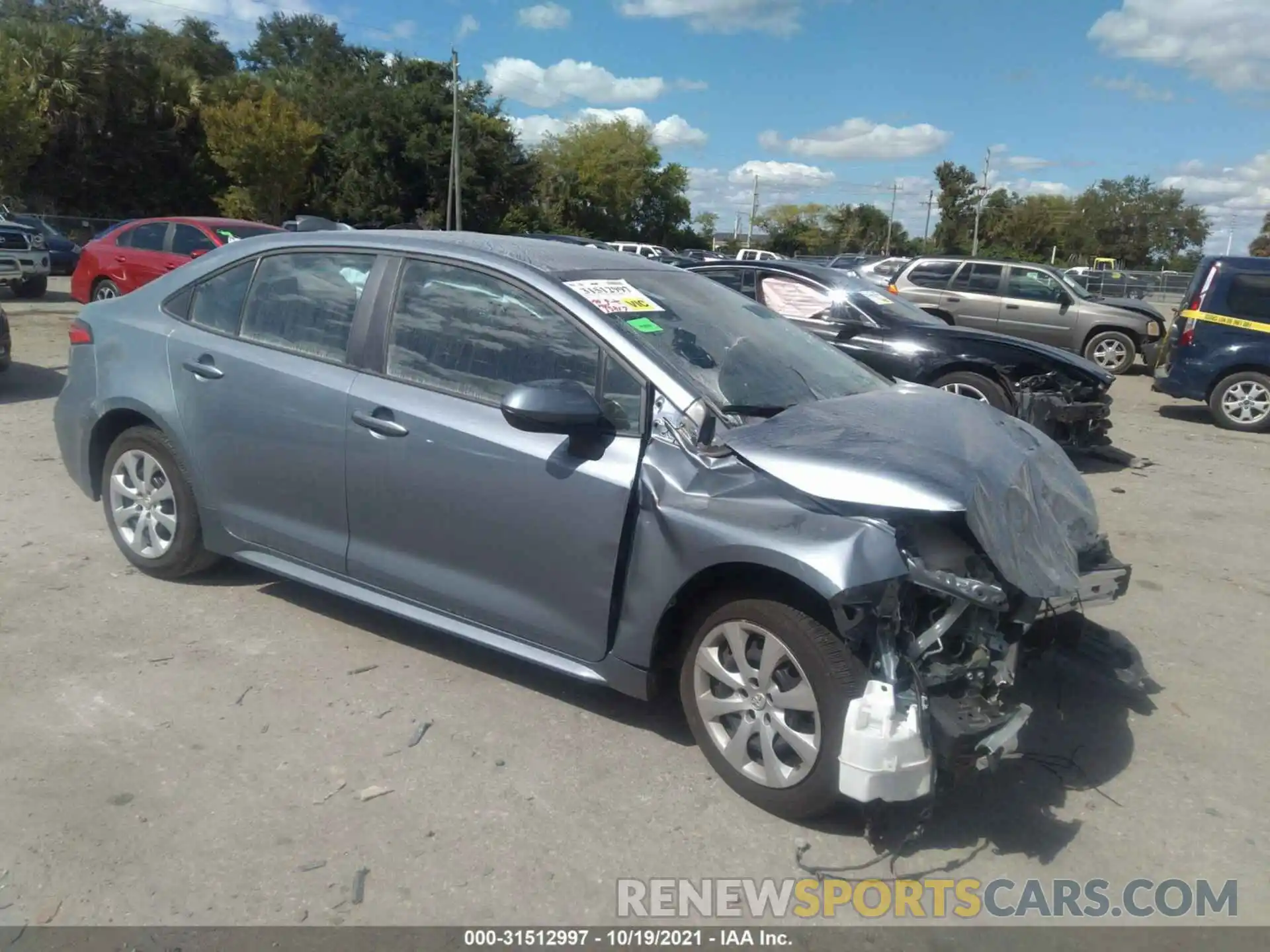 1 Photograph of a damaged car 5YFEPRAE4LP126212 TOYOTA COROLLA 2020