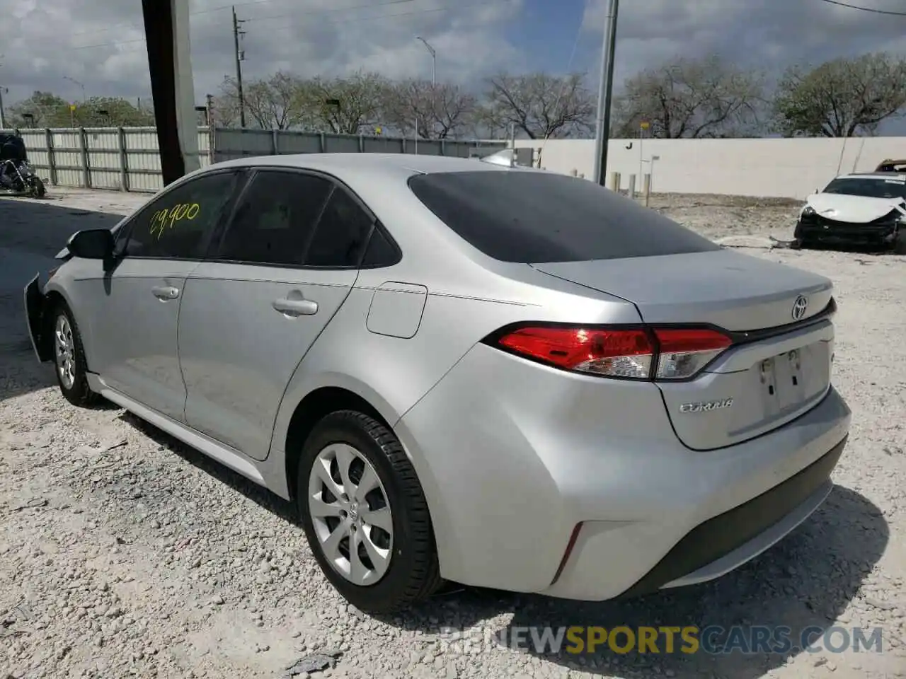 3 Photograph of a damaged car 5YFEPRAE4LP126372 TOYOTA COROLLA 2020