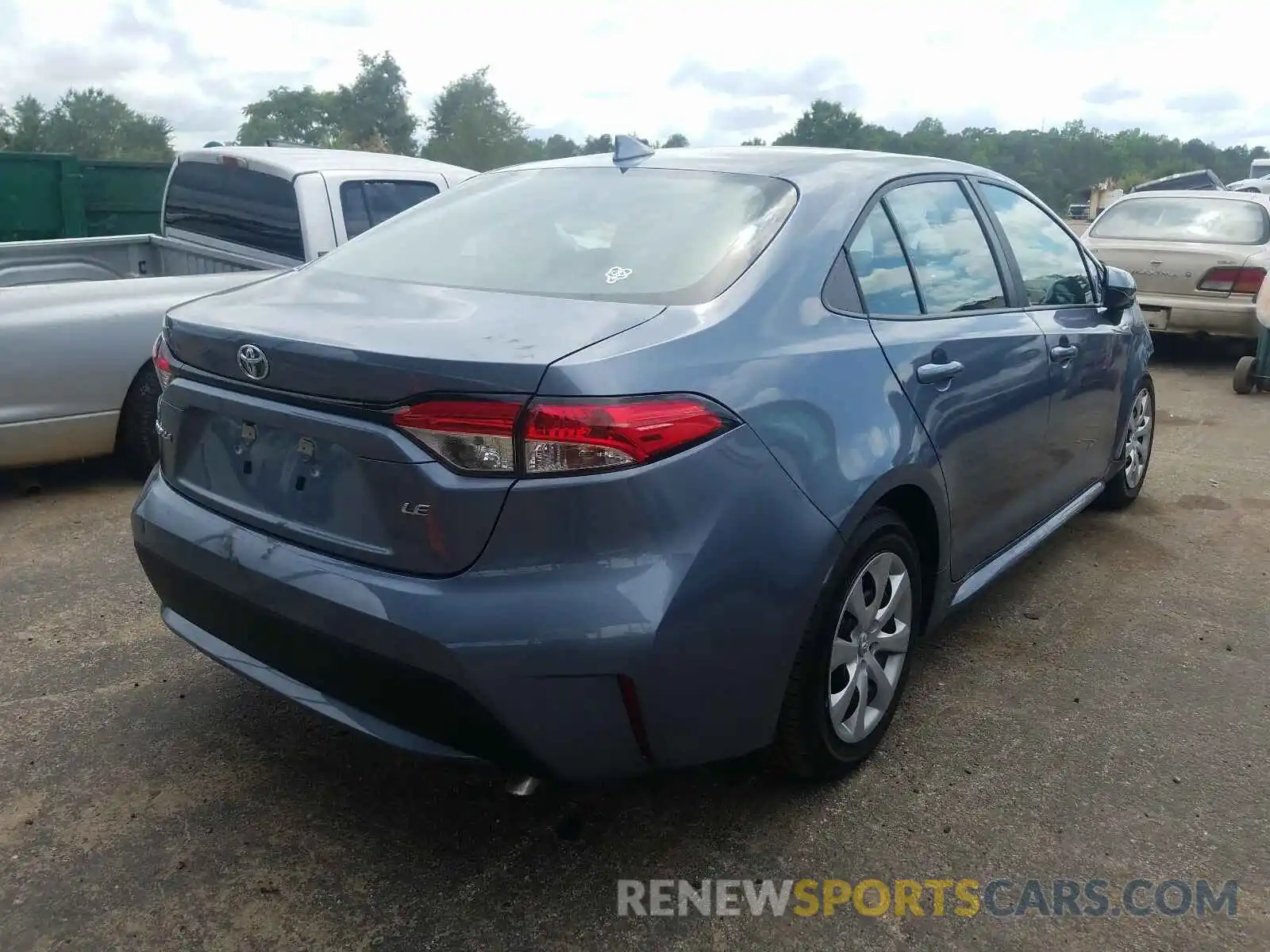 4 Photograph of a damaged car 5YFEPRAE4LP126887 TOYOTA COROLLA 2020