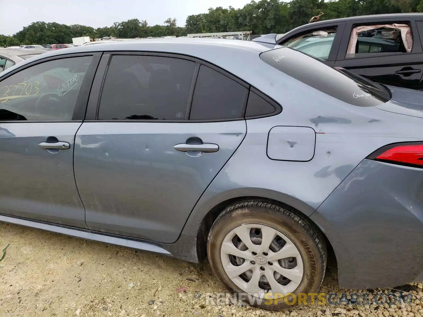 9 Photograph of a damaged car 5YFEPRAE4LP126923 TOYOTA COROLLA 2020