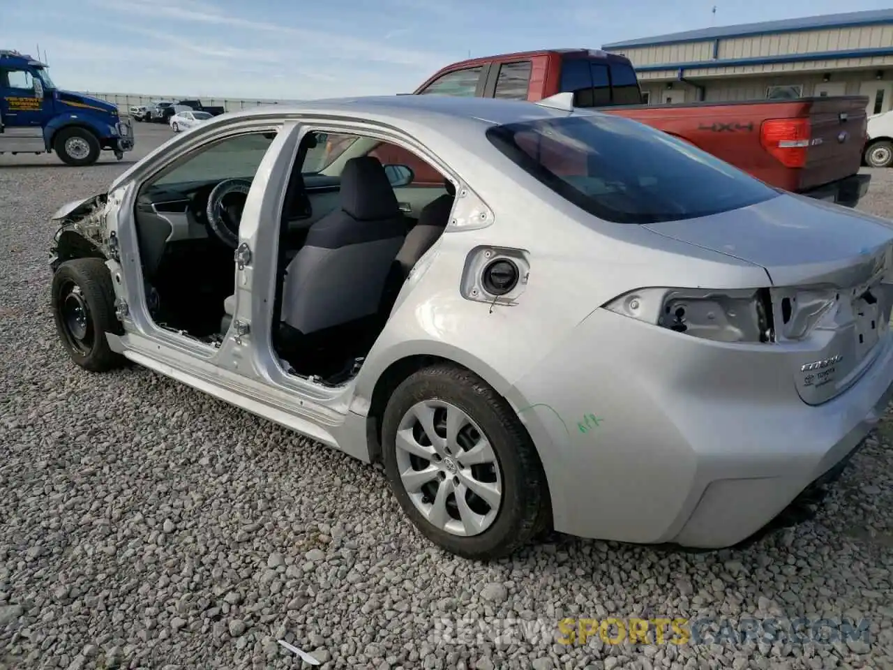 3 Photograph of a damaged car 5YFEPRAE4LP128543 TOYOTA COROLLA 2020