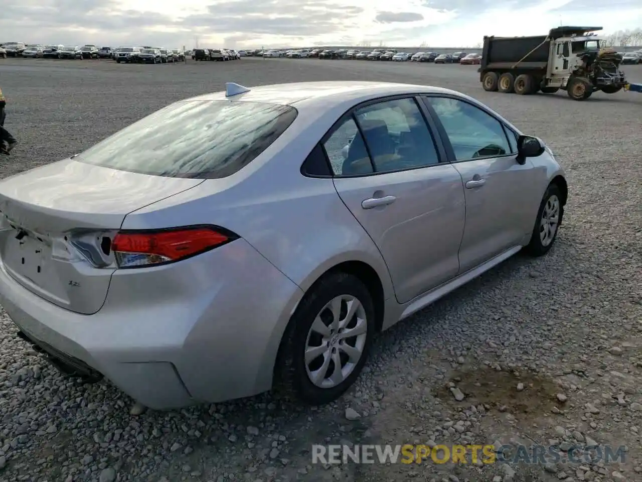 4 Photograph of a damaged car 5YFEPRAE4LP128543 TOYOTA COROLLA 2020