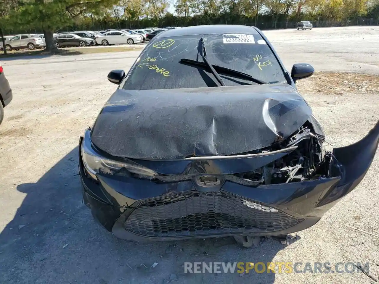 9 Photograph of a damaged car 5YFEPRAE4LP129126 TOYOTA COROLLA 2020