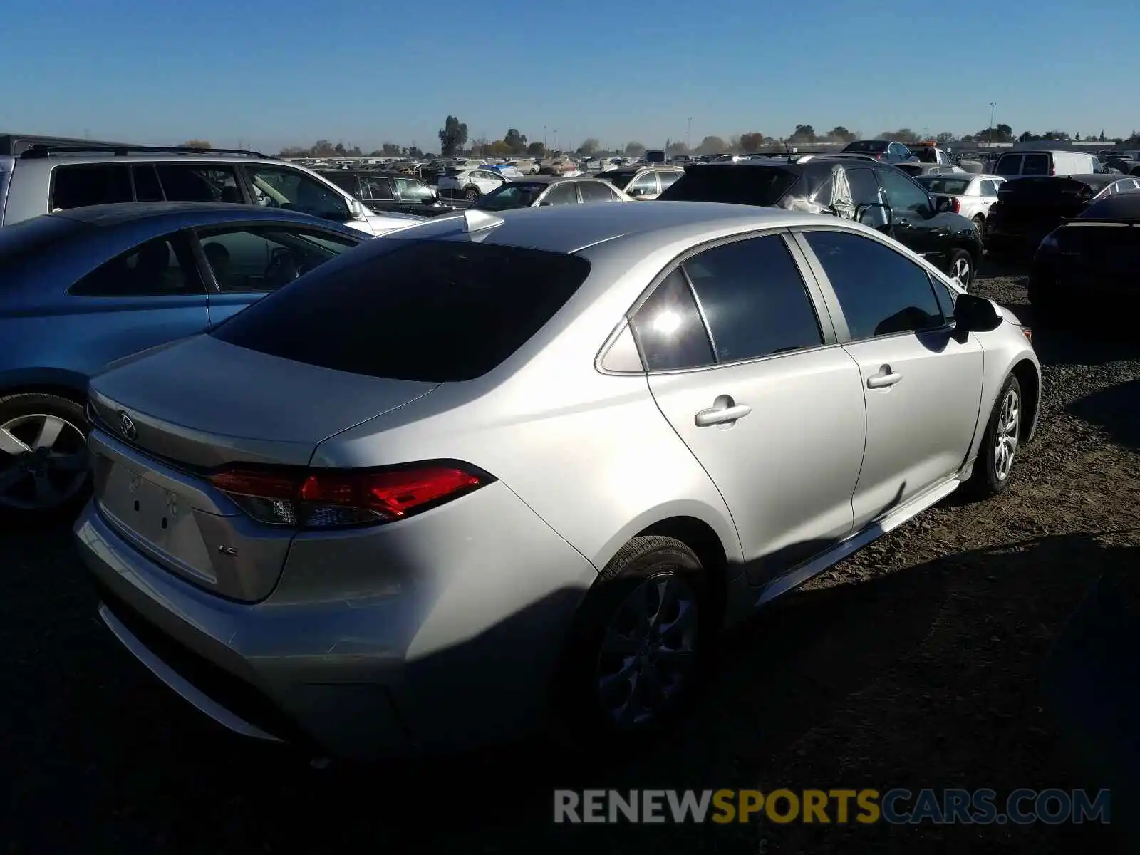 4 Photograph of a damaged car 5YFEPRAE4LP129305 TOYOTA COROLLA 2020