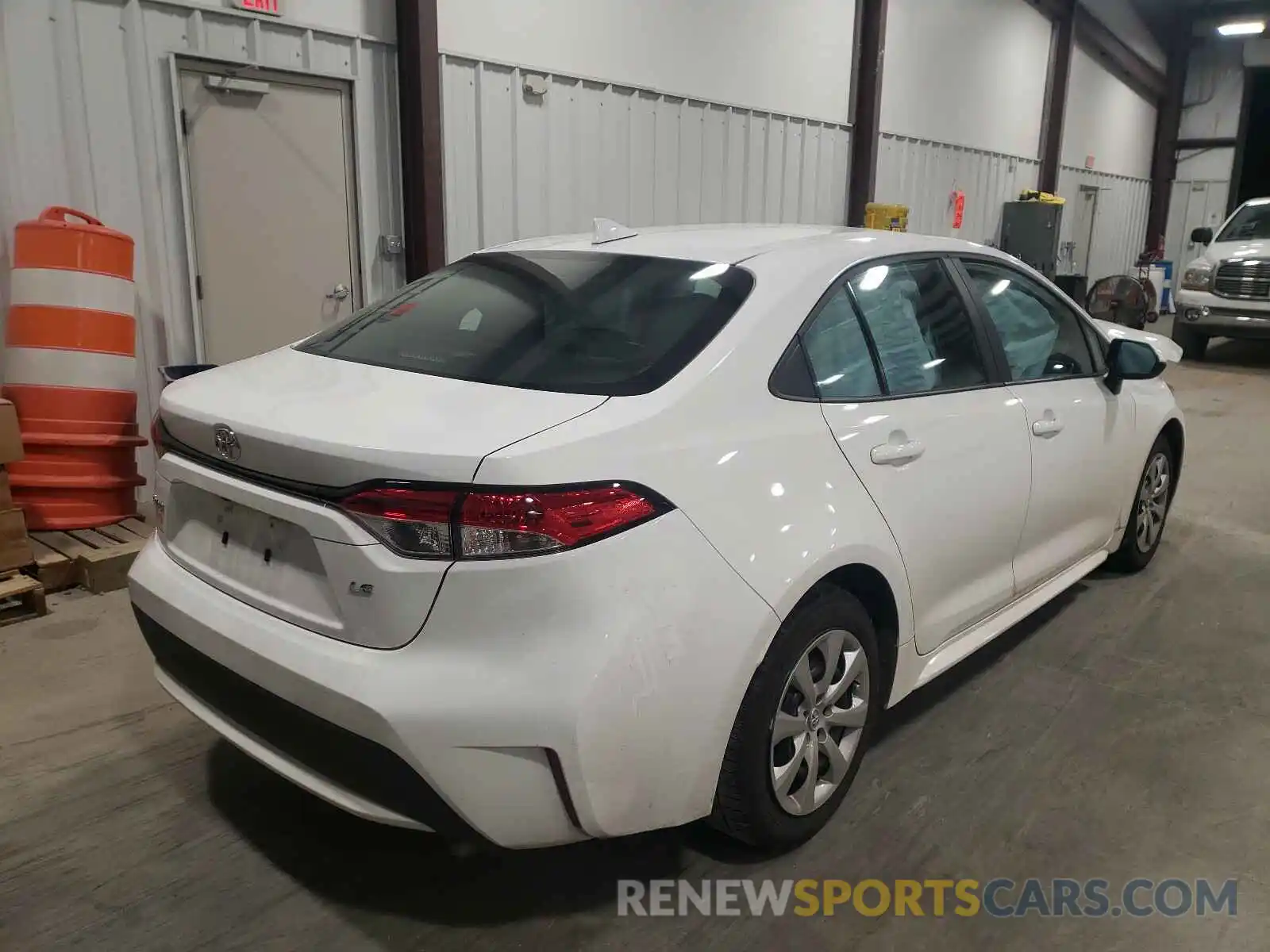 4 Photograph of a damaged car 5YFEPRAE4LP131135 TOYOTA COROLLA 2020