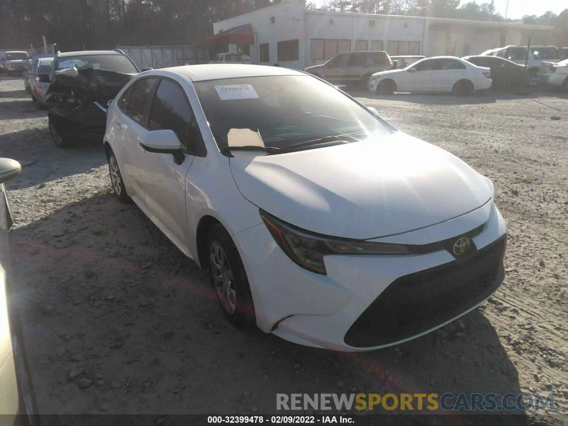 1 Photograph of a damaged car 5YFEPRAE4LP132365 TOYOTA COROLLA 2020