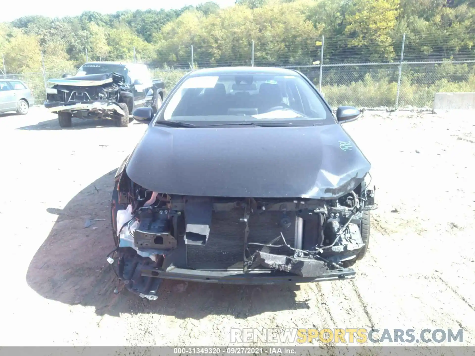 6 Photograph of a damaged car 5YFEPRAE4LP132480 TOYOTA COROLLA 2020