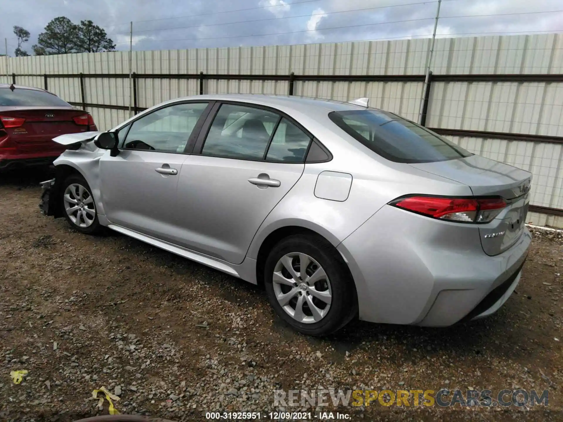 3 Photograph of a damaged car 5YFEPRAE4LP133547 TOYOTA COROLLA 2020