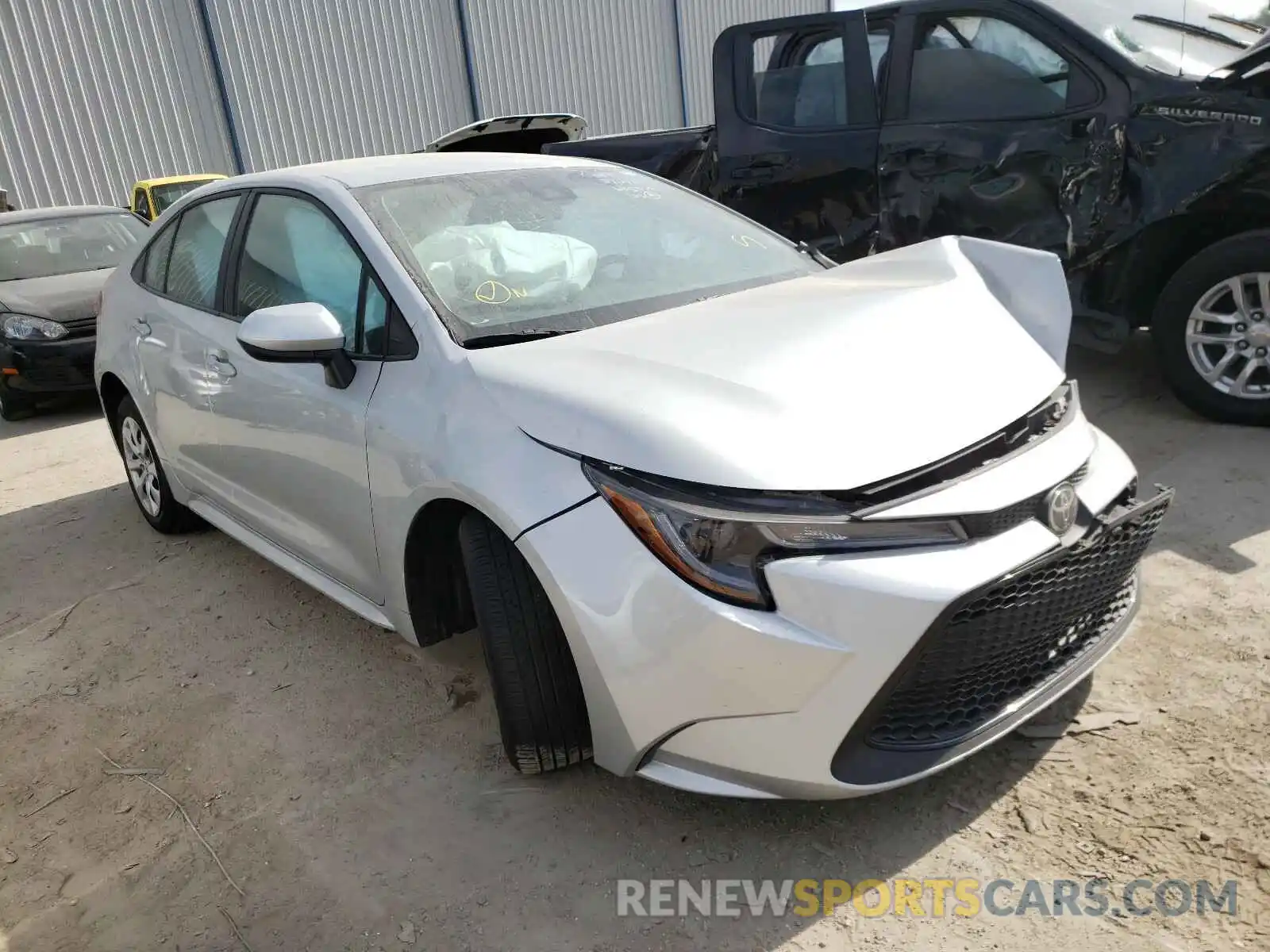 1 Photograph of a damaged car 5YFEPRAE4LP134617 TOYOTA COROLLA 2020