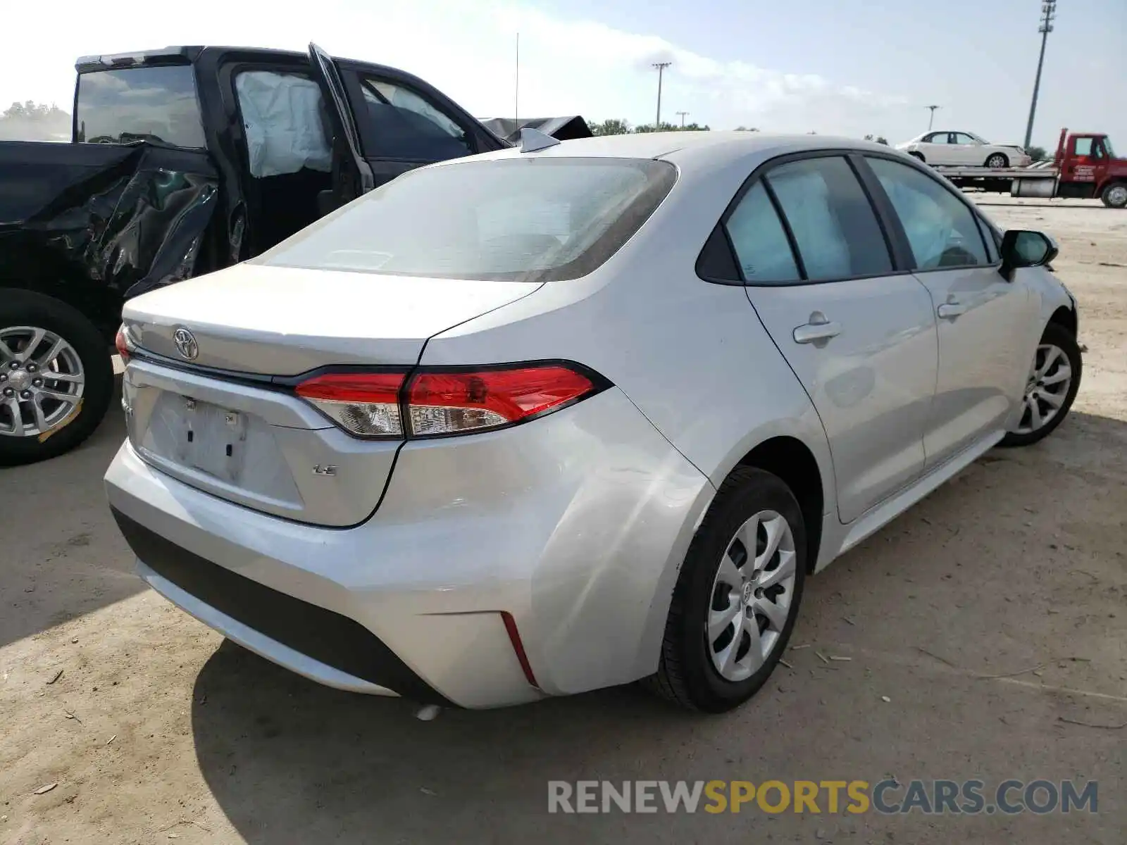 4 Photograph of a damaged car 5YFEPRAE4LP134617 TOYOTA COROLLA 2020