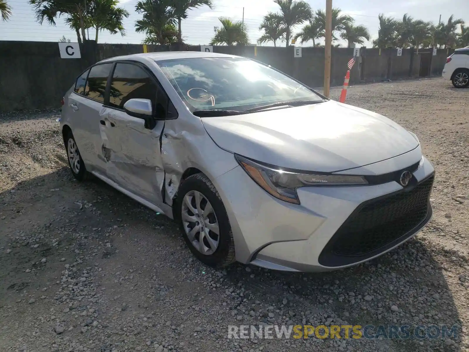 1 Photograph of a damaged car 5YFEPRAE4LP137534 TOYOTA COROLLA 2020