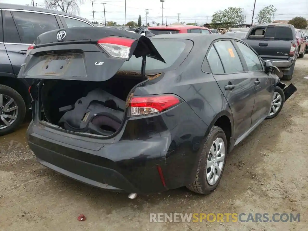 4 Photograph of a damaged car 5YFEPRAE4LP137677 TOYOTA COROLLA 2020