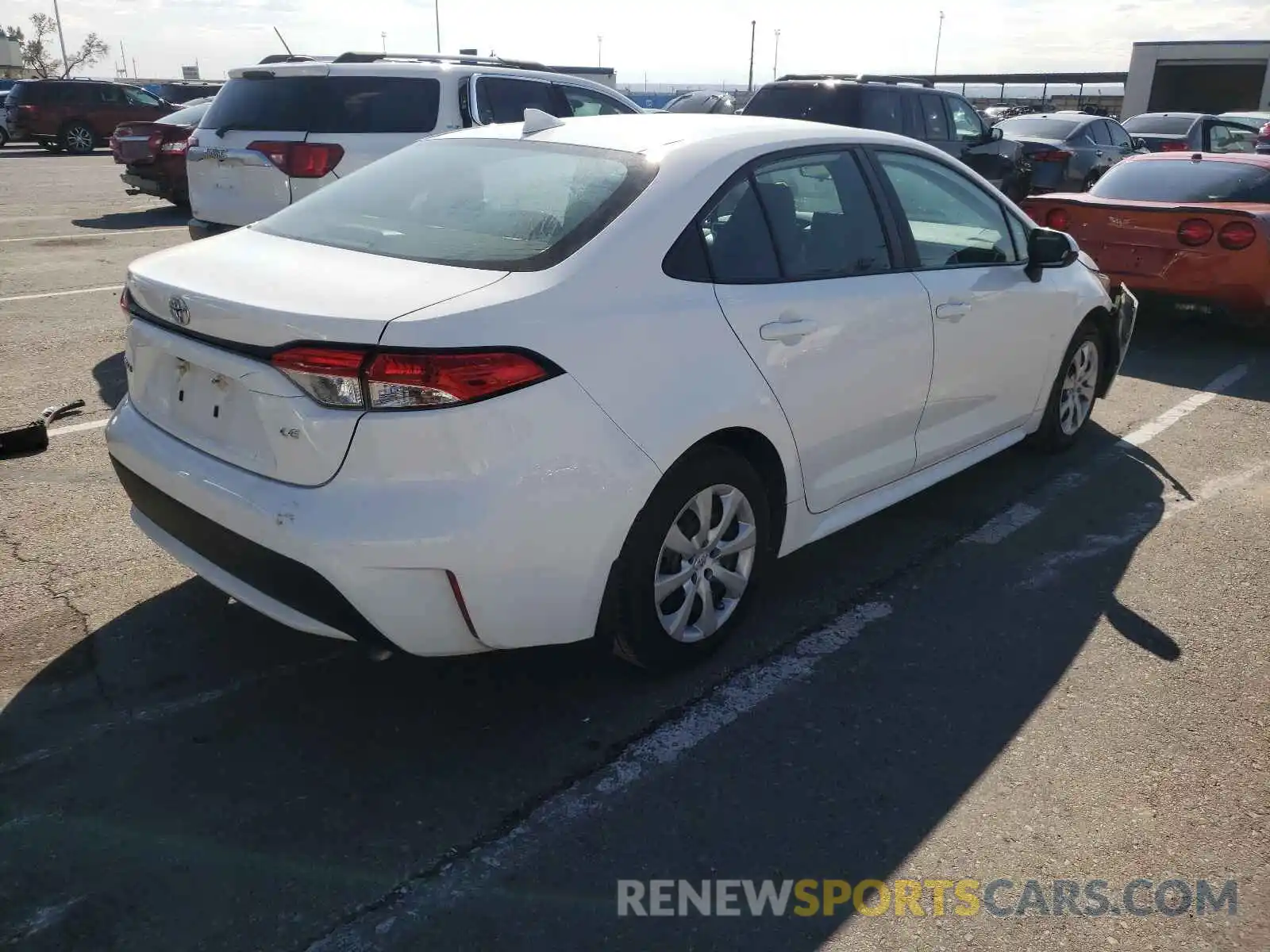 4 Photograph of a damaged car 5YFEPRAE4LP137842 TOYOTA COROLLA 2020