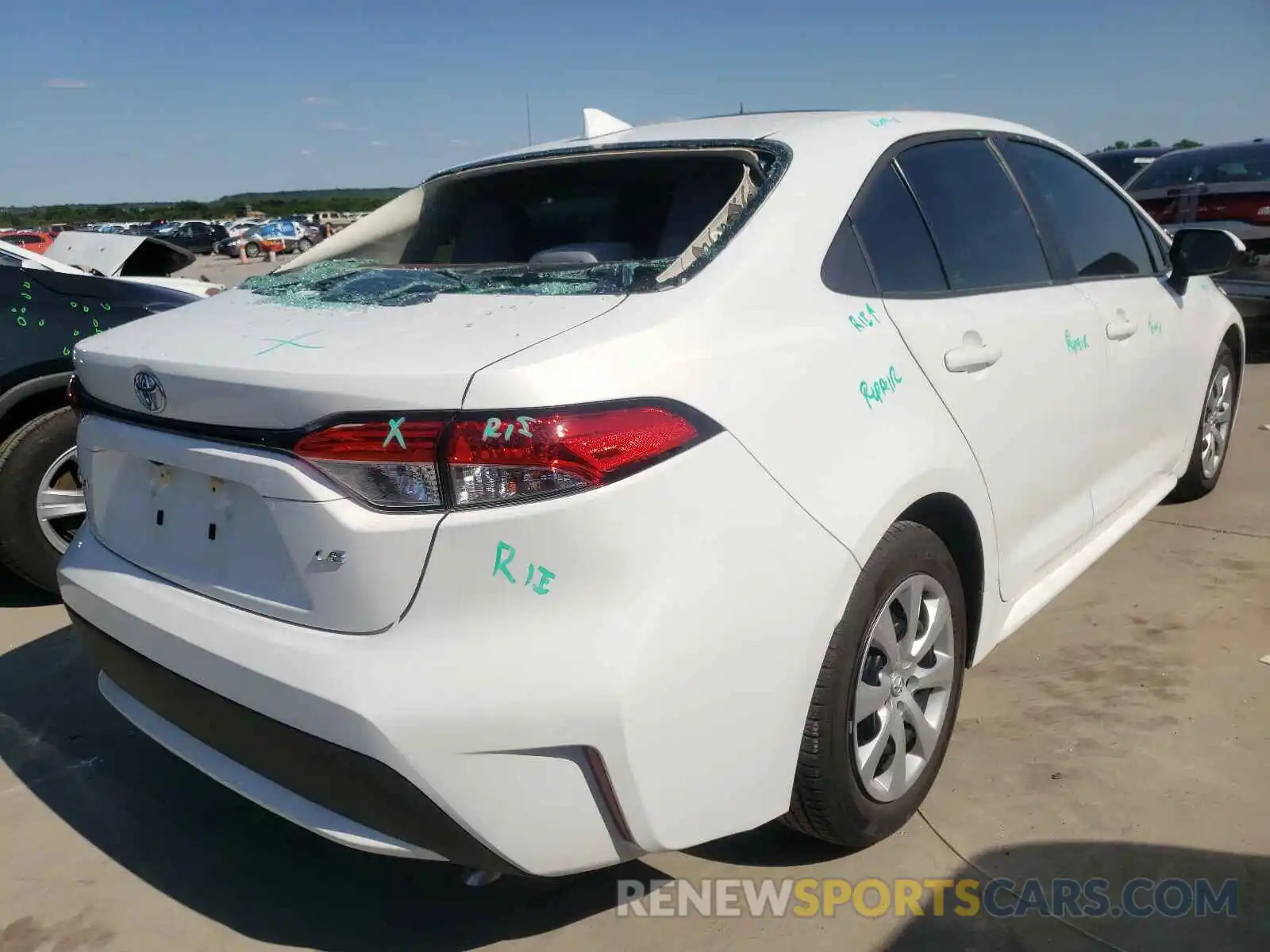 4 Photograph of a damaged car 5YFEPRAE4LP138425 TOYOTA COROLLA 2020