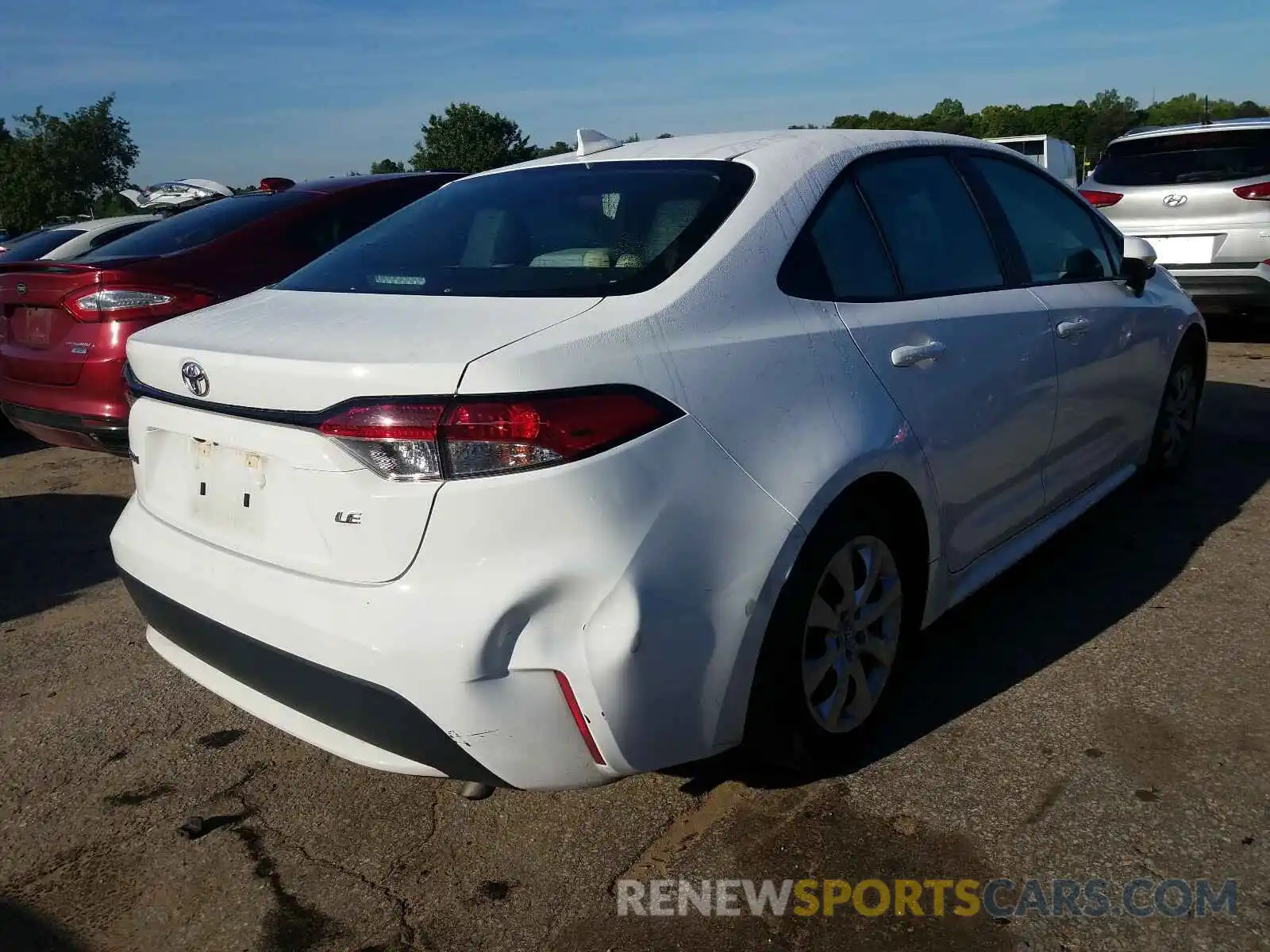 4 Photograph of a damaged car 5YFEPRAE4LP139154 TOYOTA COROLLA 2020