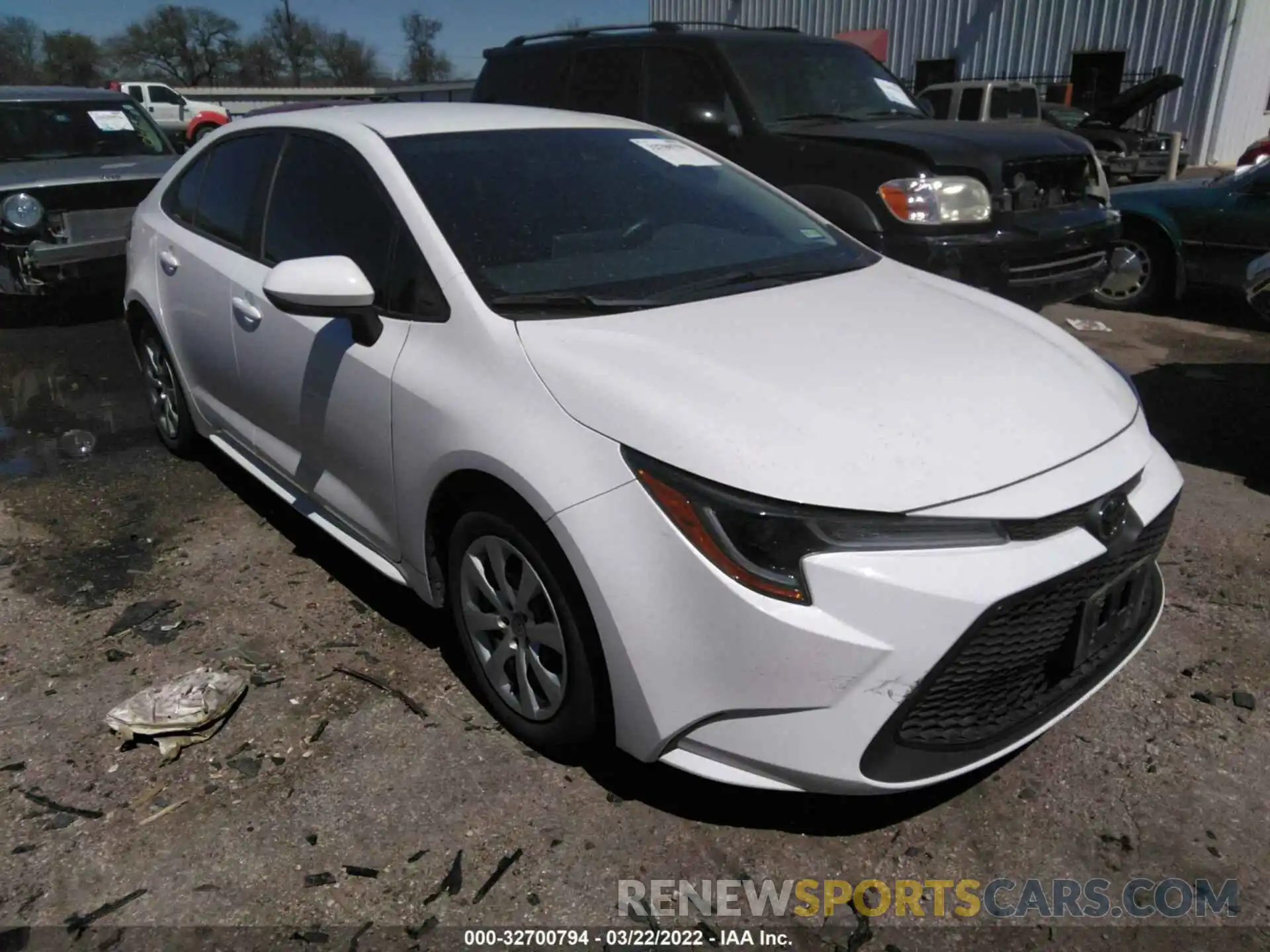 1 Photograph of a damaged car 5YFEPRAE4LP139171 TOYOTA COROLLA 2020