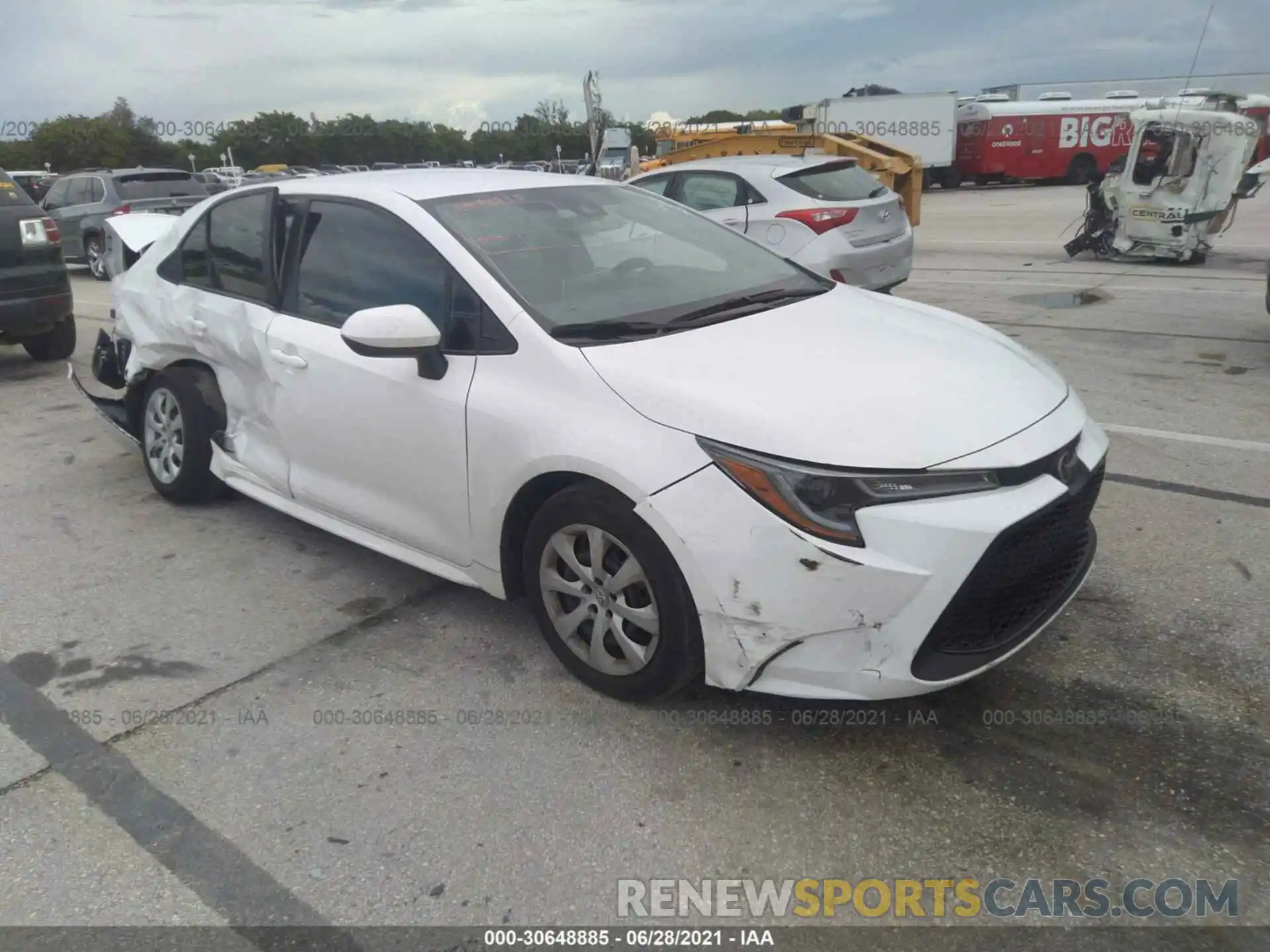 1 Photograph of a damaged car 5YFEPRAE4LP139963 TOYOTA COROLLA 2020