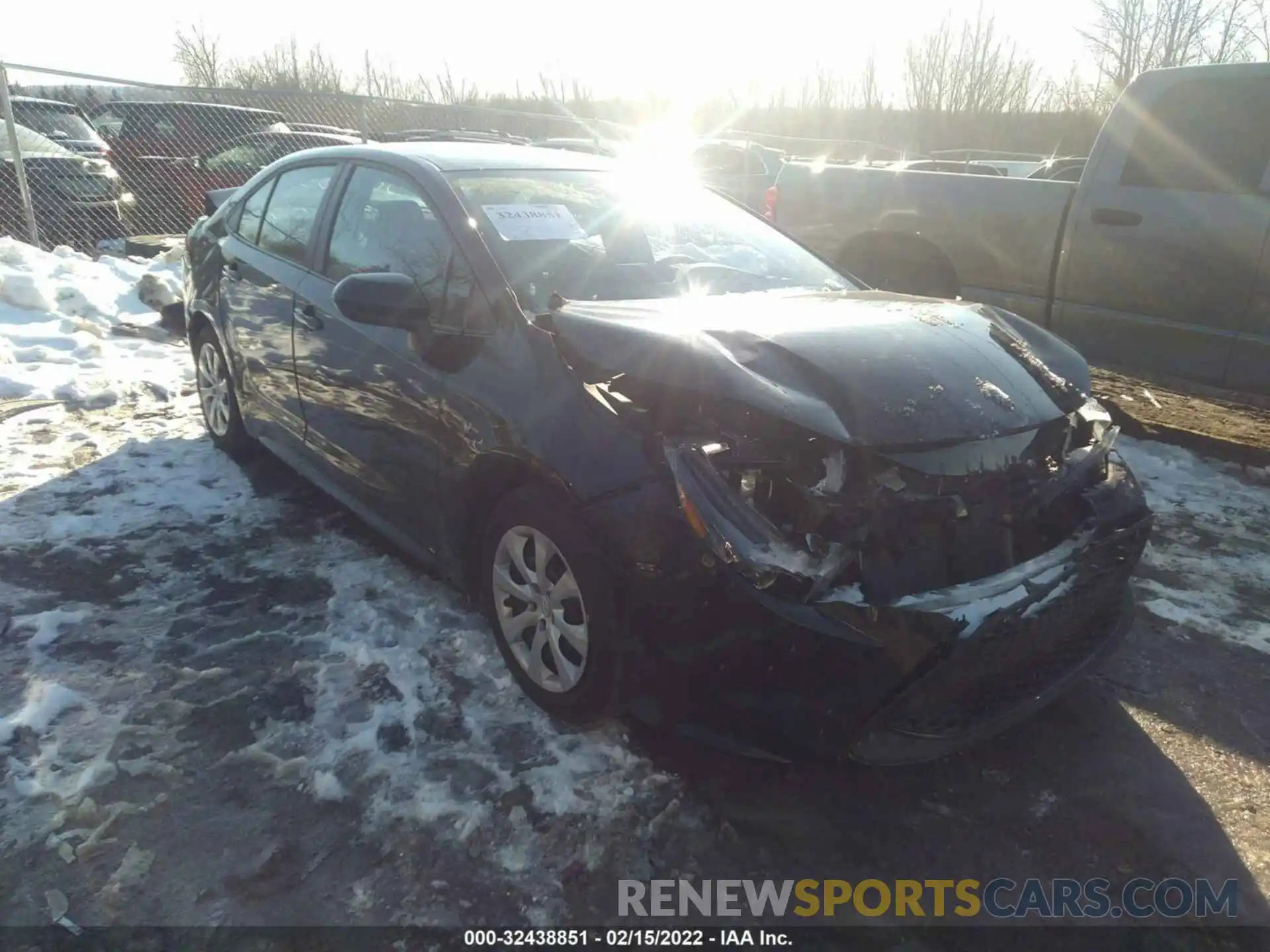 1 Photograph of a damaged car 5YFEPRAE4LP140904 TOYOTA COROLLA 2020