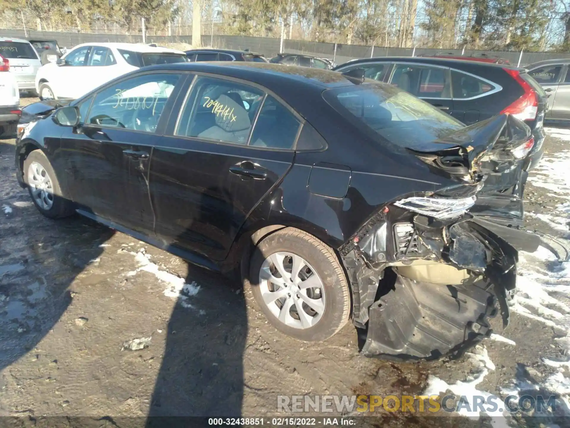 3 Photograph of a damaged car 5YFEPRAE4LP140904 TOYOTA COROLLA 2020