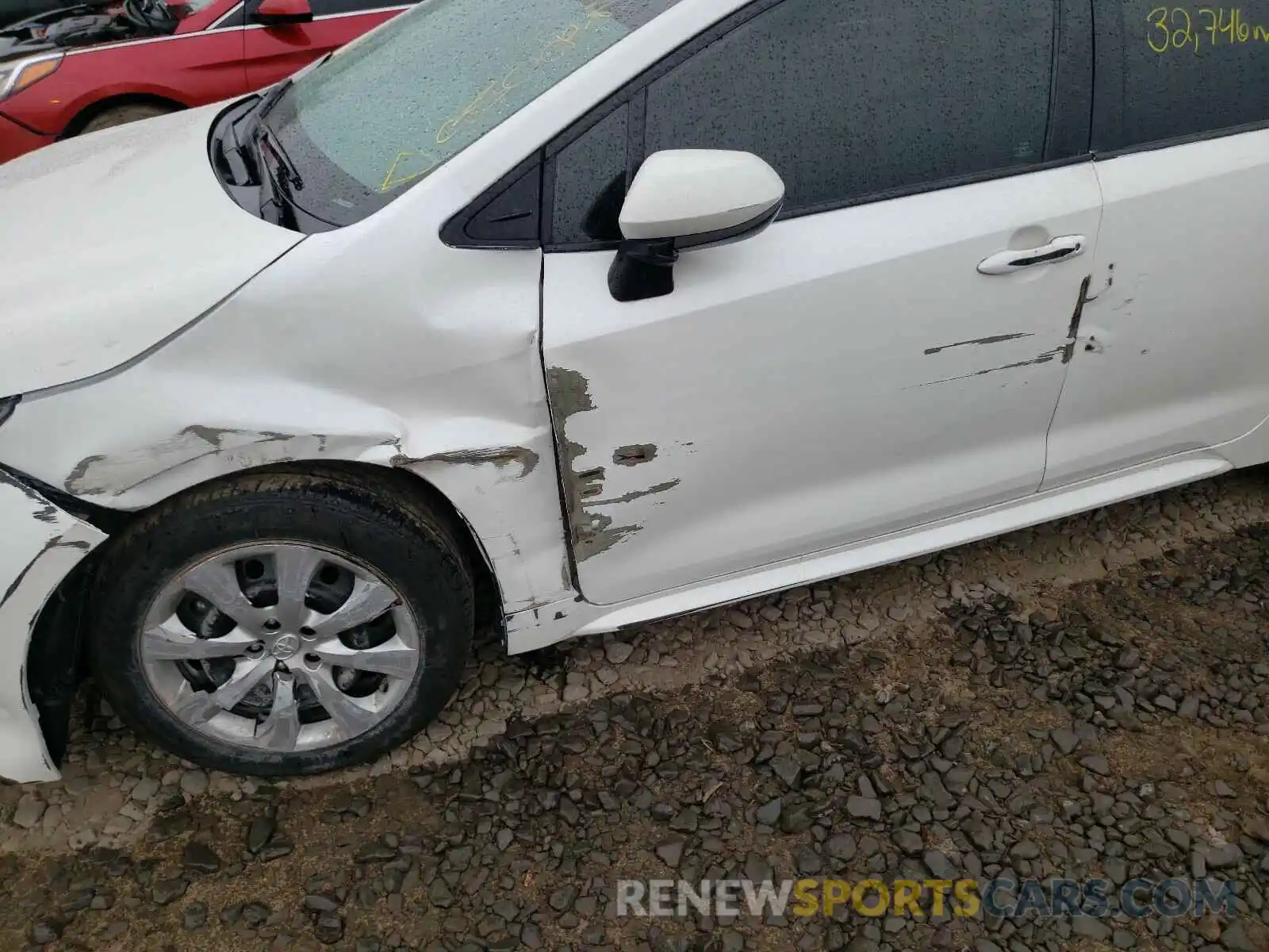 9 Photograph of a damaged car 5YFEPRAE5LP005091 TOYOTA COROLLA 2020