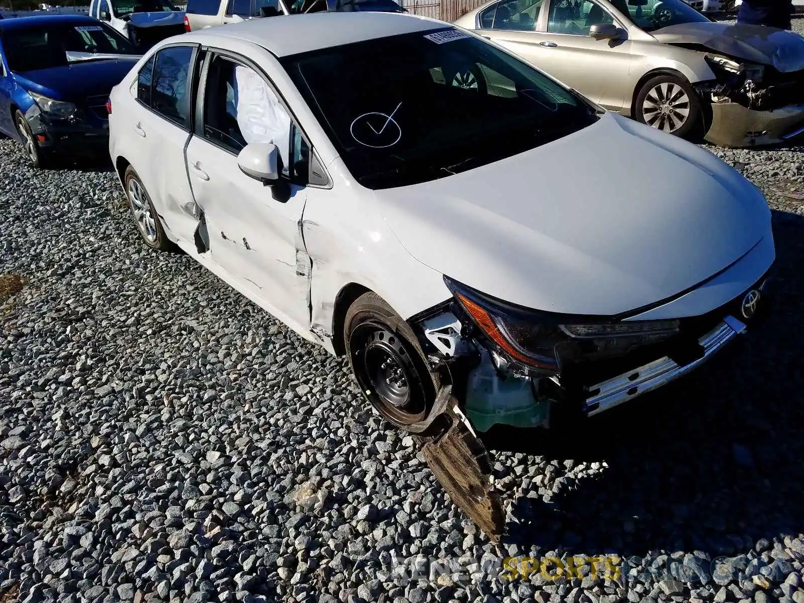 9 Photograph of a damaged car 5YFEPRAE5LP007052 TOYOTA COROLLA 2020