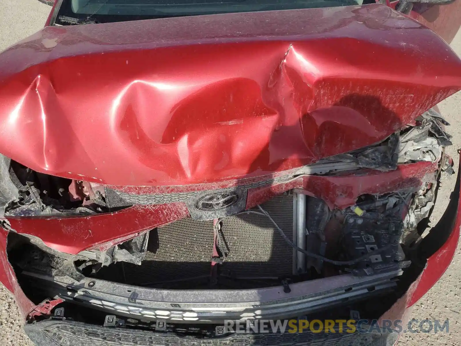 7 Photograph of a damaged car 5YFEPRAE5LP007407 TOYOTA COROLLA 2020