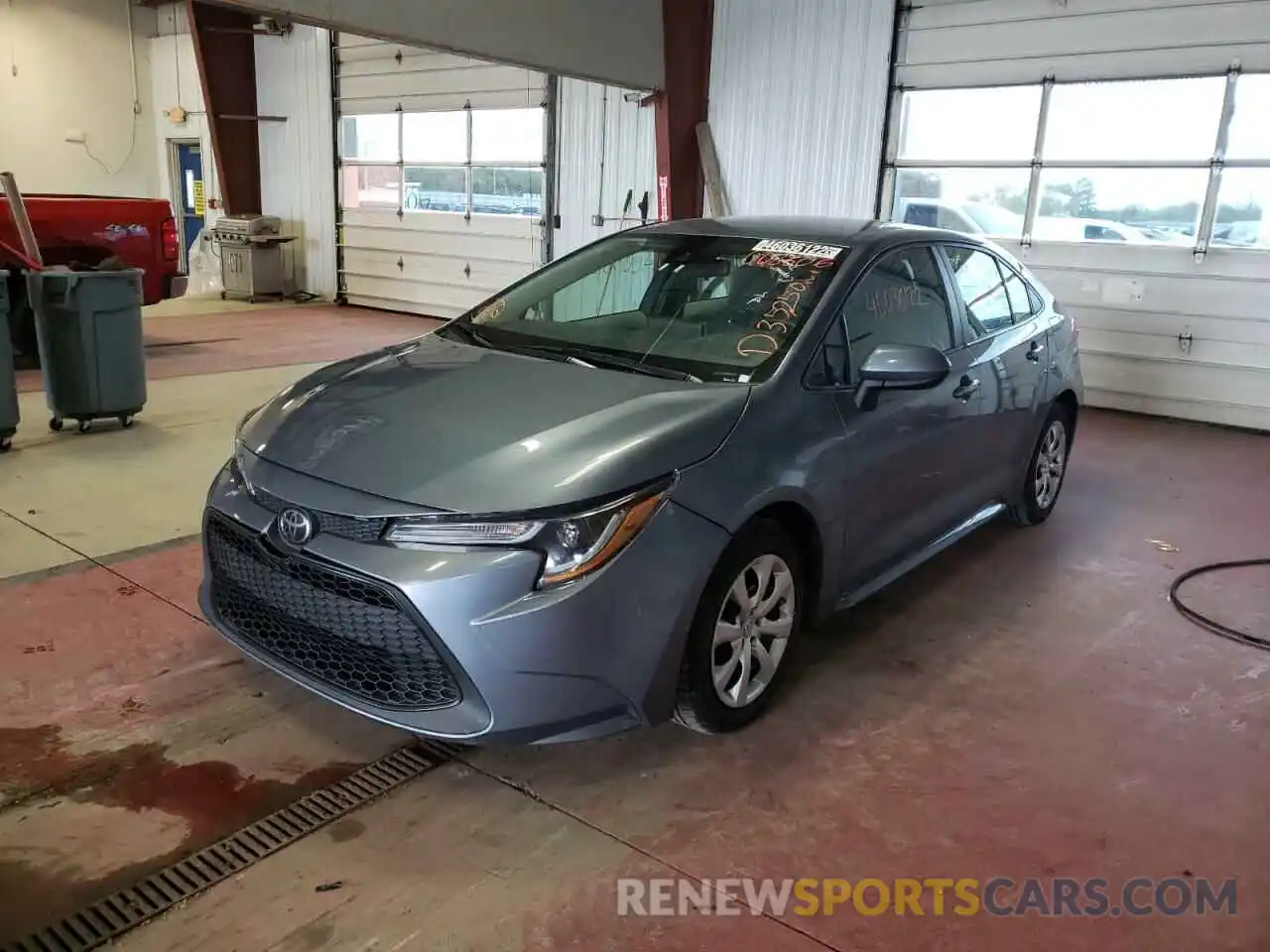 2 Photograph of a damaged car 5YFEPRAE5LP008606 TOYOTA COROLLA 2020