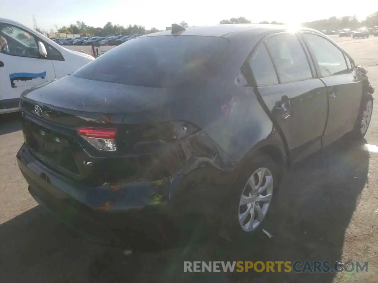 4 Photograph of a damaged car 5YFEPRAE5LP012316 TOYOTA COROLLA 2020