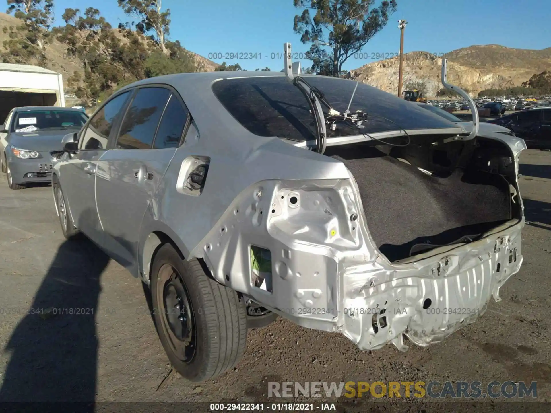 3 Photograph of a damaged car 5YFEPRAE5LP012557 TOYOTA COROLLA 2020