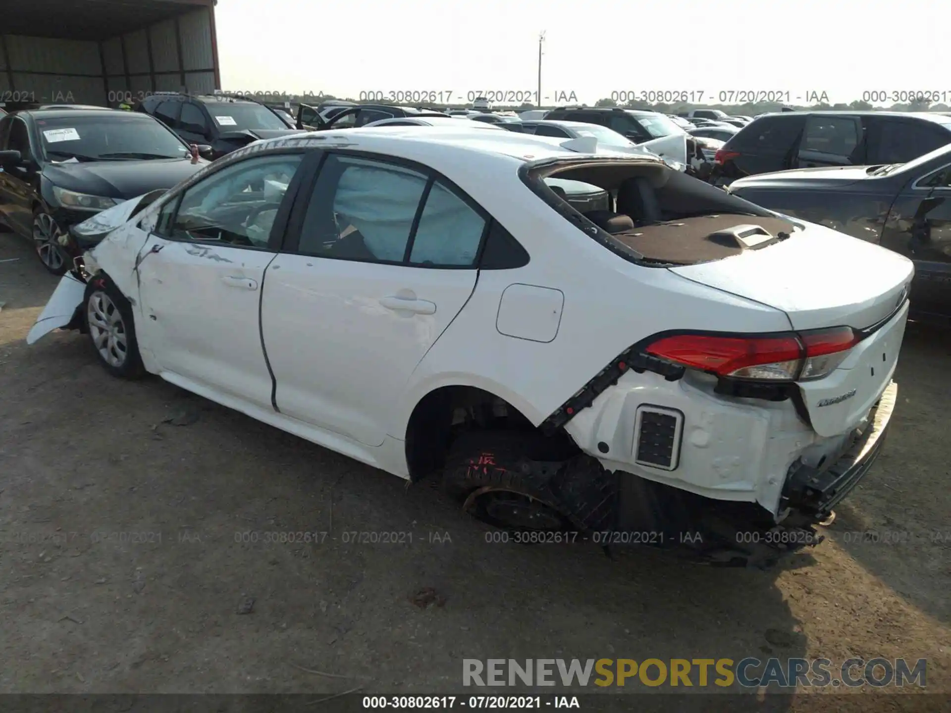 3 Photograph of a damaged car 5YFEPRAE5LP013269 TOYOTA COROLLA 2020