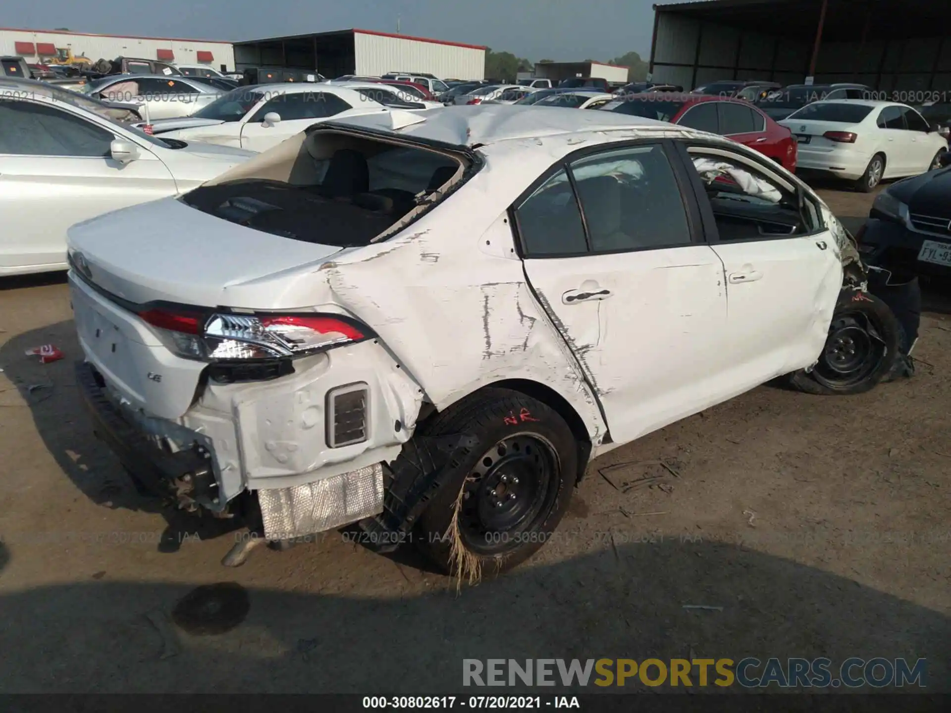 4 Photograph of a damaged car 5YFEPRAE5LP013269 TOYOTA COROLLA 2020