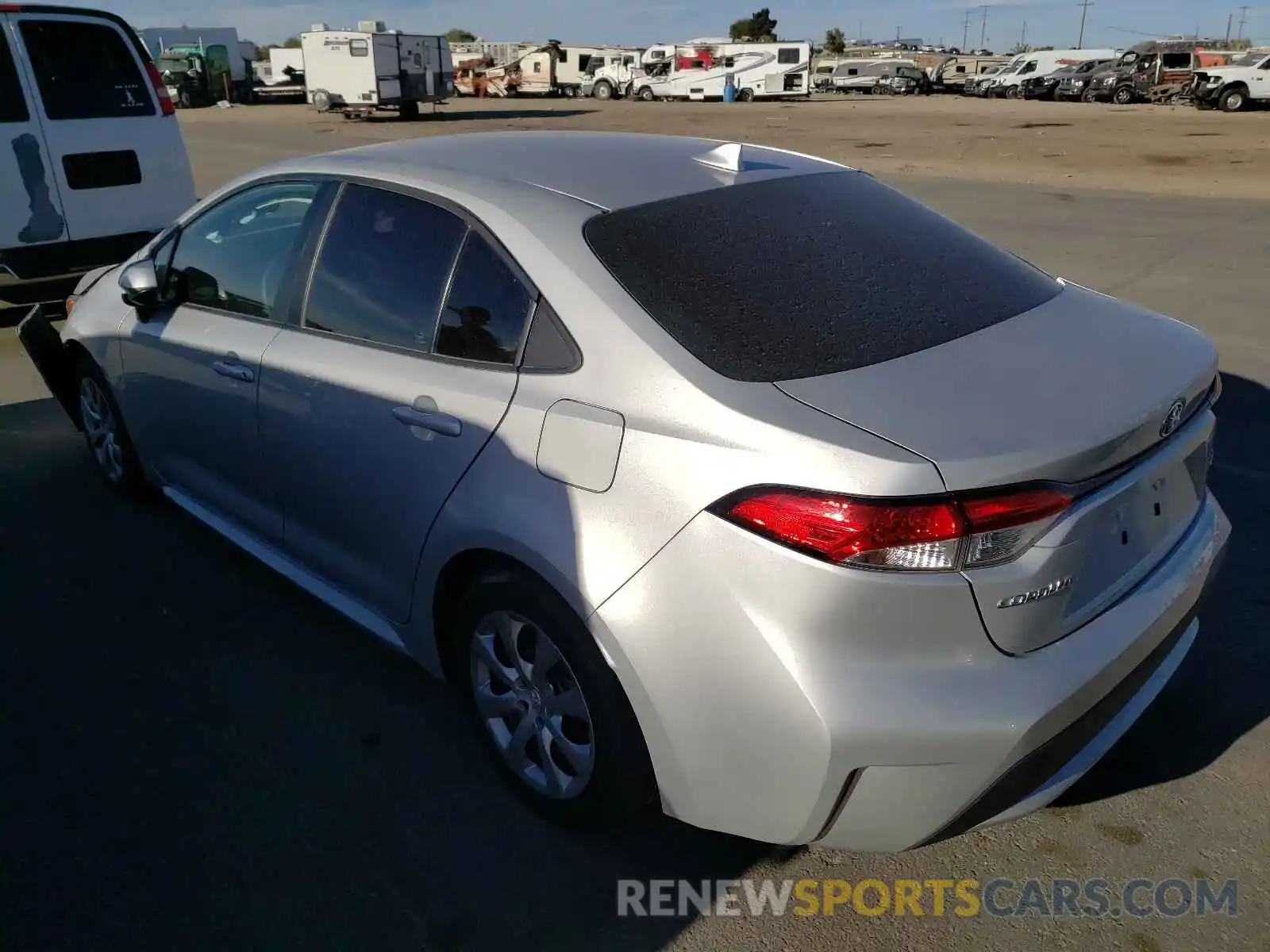 3 Photograph of a damaged car 5YFEPRAE5LP013370 TOYOTA COROLLA 2020