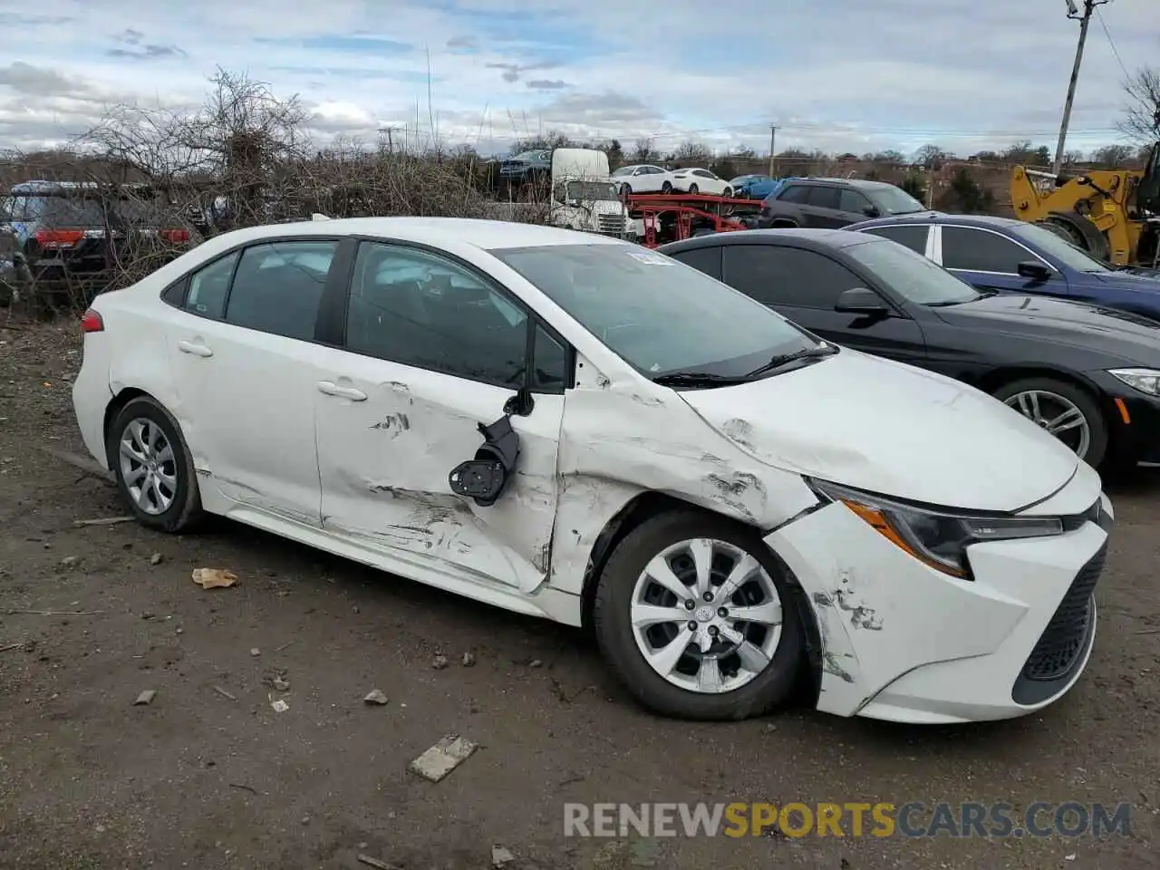 4 Photograph of a damaged car 5YFEPRAE5LP014339 TOYOTA COROLLA 2020