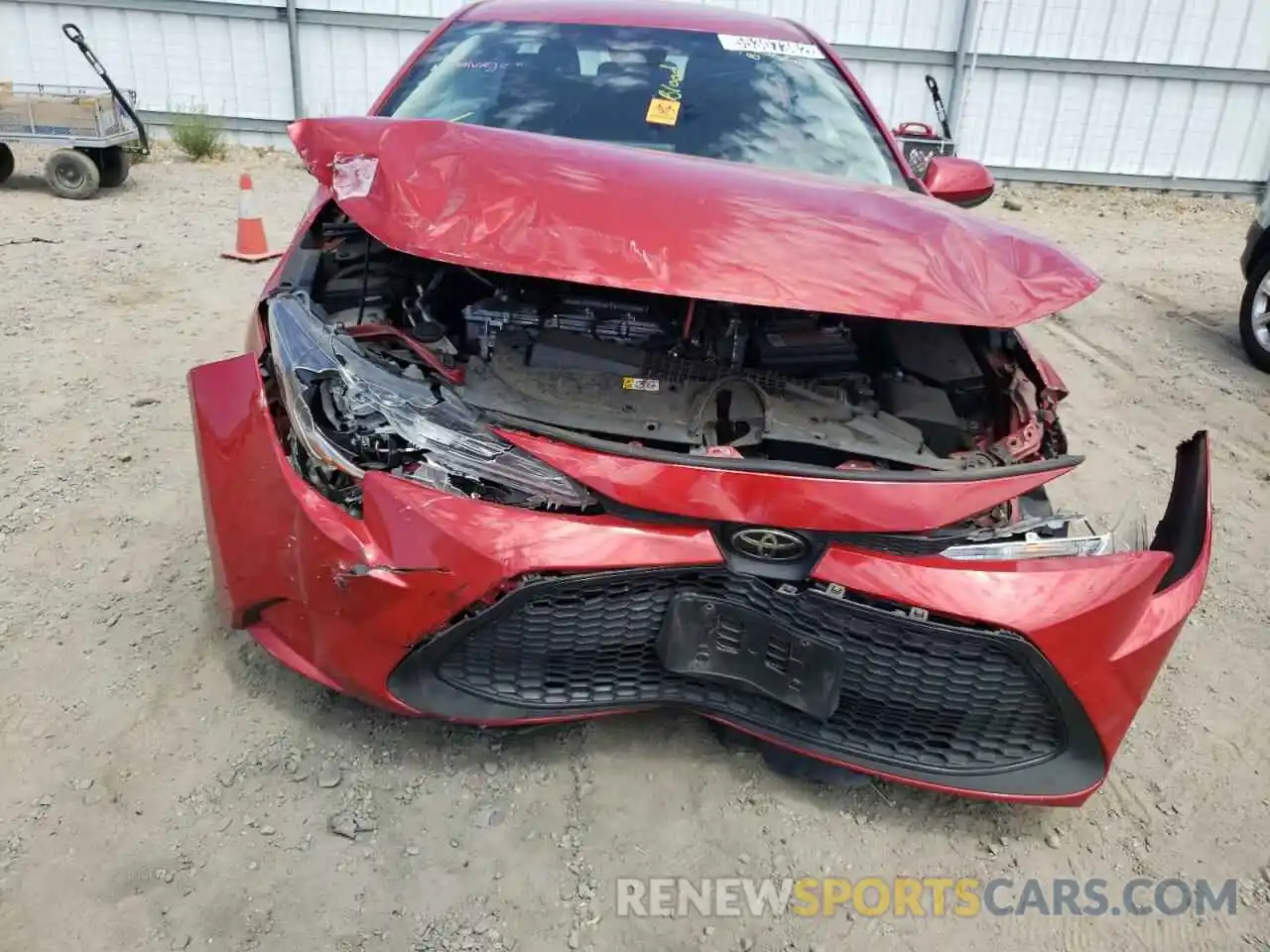 9 Photograph of a damaged car 5YFEPRAE5LP015197 TOYOTA COROLLA 2020