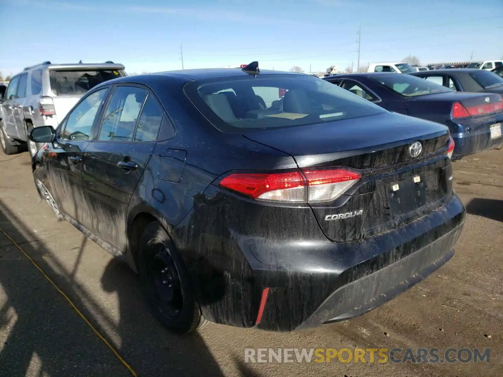 3 Photograph of a damaged car 5YFEPRAE5LP019041 TOYOTA COROLLA 2020