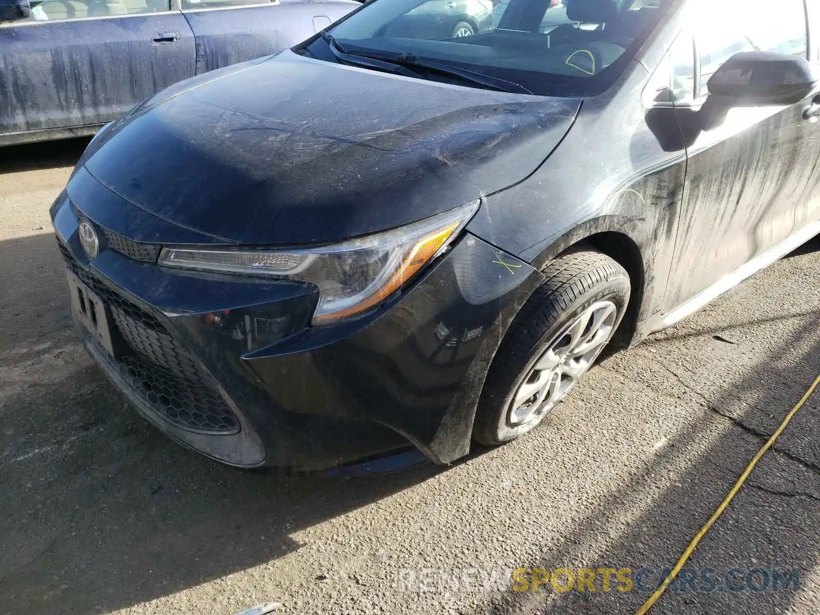 9 Photograph of a damaged car 5YFEPRAE5LP019041 TOYOTA COROLLA 2020