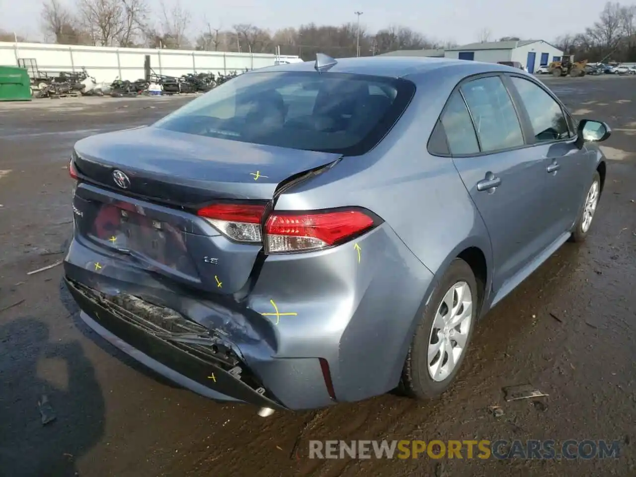 4 Photograph of a damaged car 5YFEPRAE5LP023297 TOYOTA COROLLA 2020