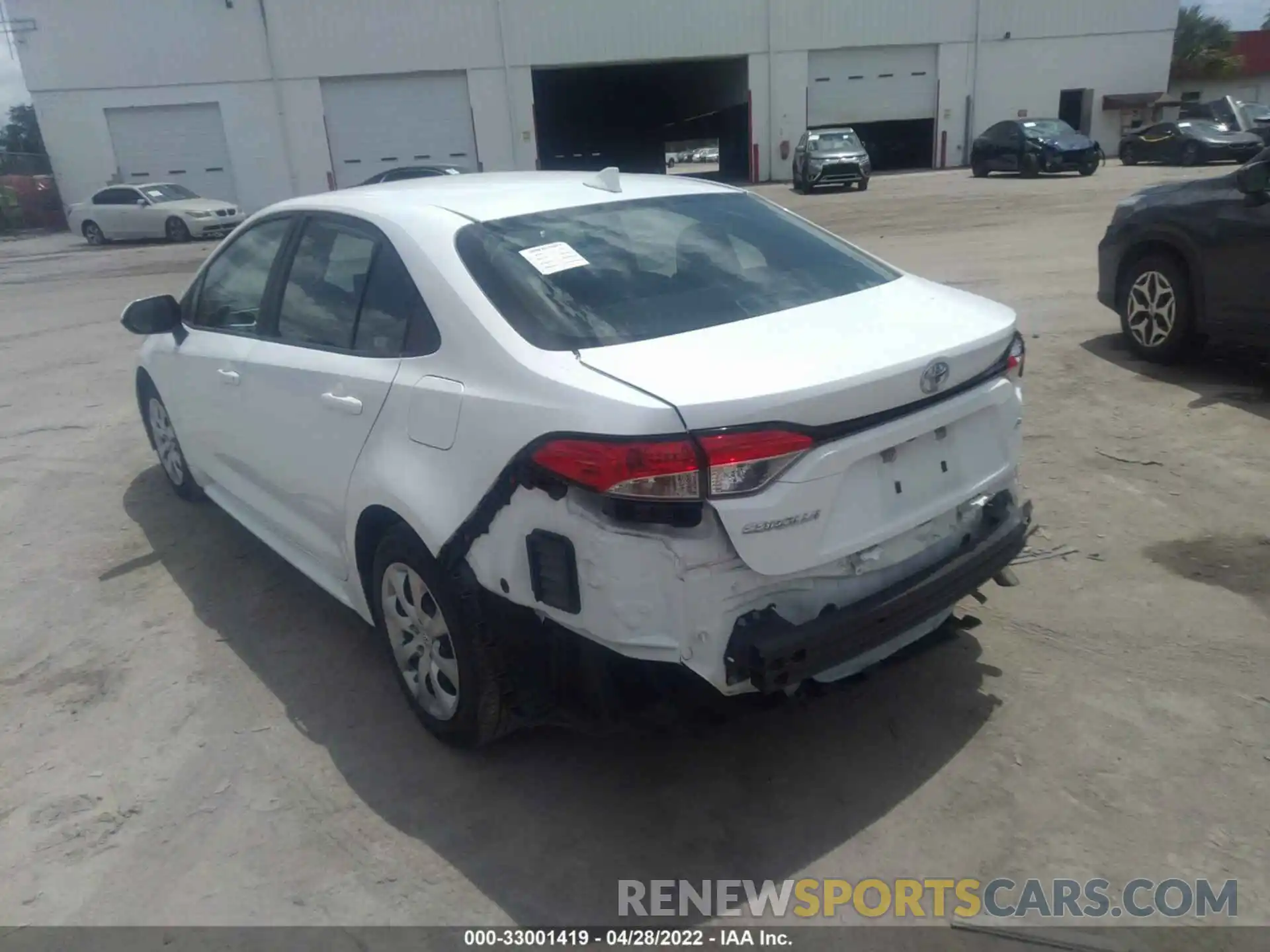 3 Photograph of a damaged car 5YFEPRAE5LP023753 TOYOTA COROLLA 2020