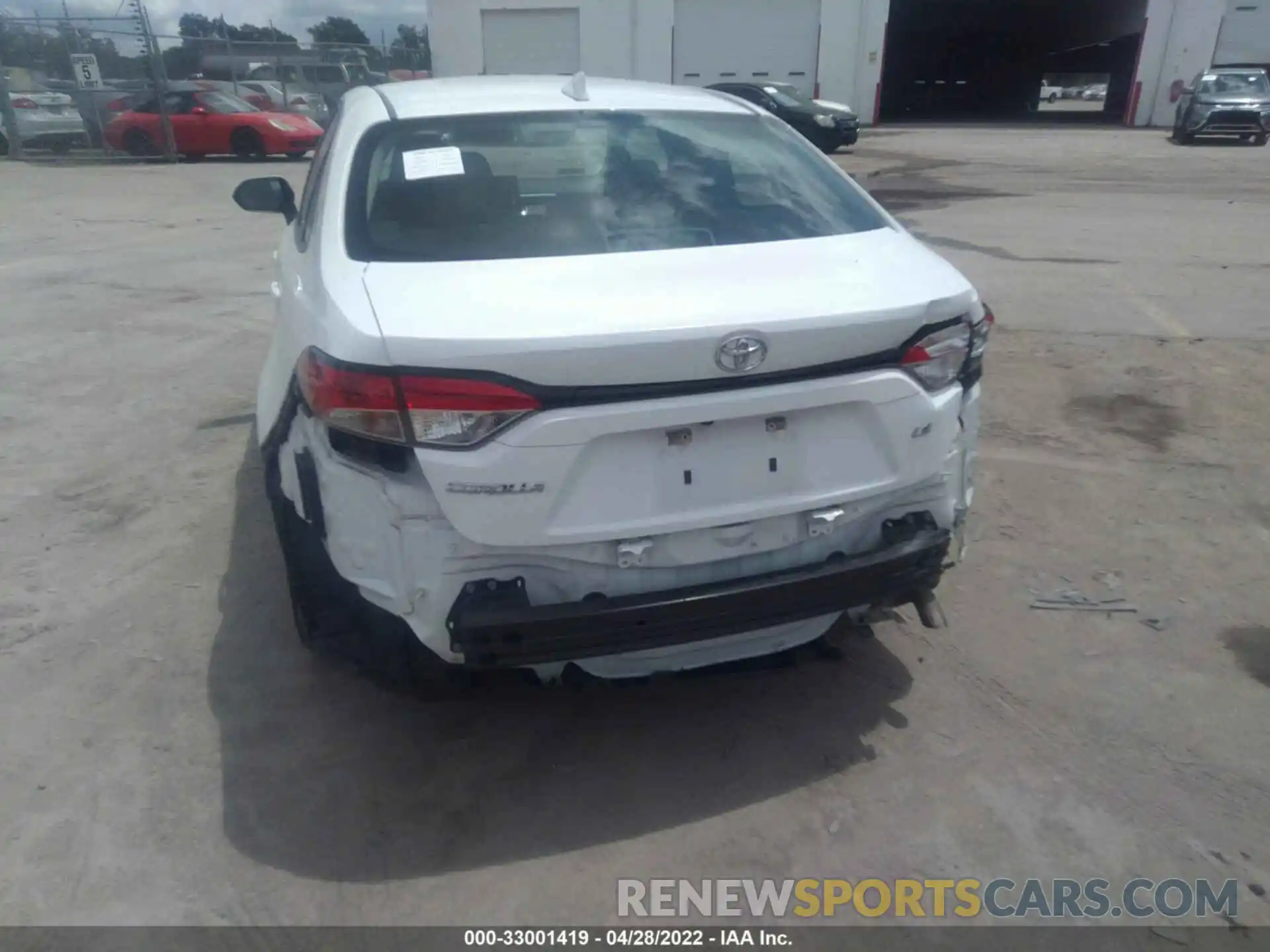 6 Photograph of a damaged car 5YFEPRAE5LP023753 TOYOTA COROLLA 2020