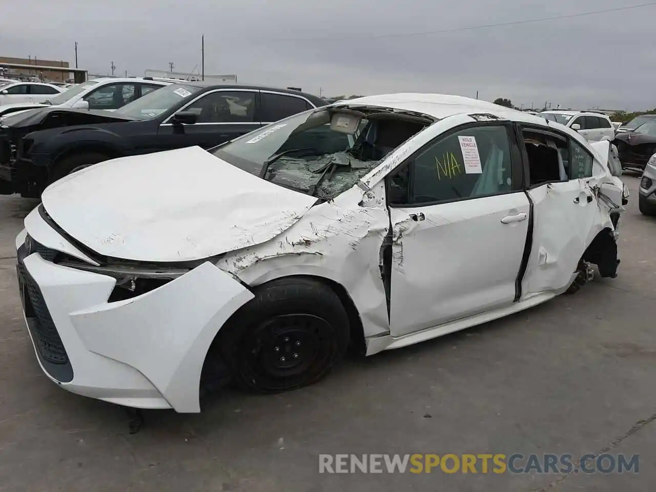 1 Photograph of a damaged car 5YFEPRAE5LP024305 TOYOTA COROLLA 2020