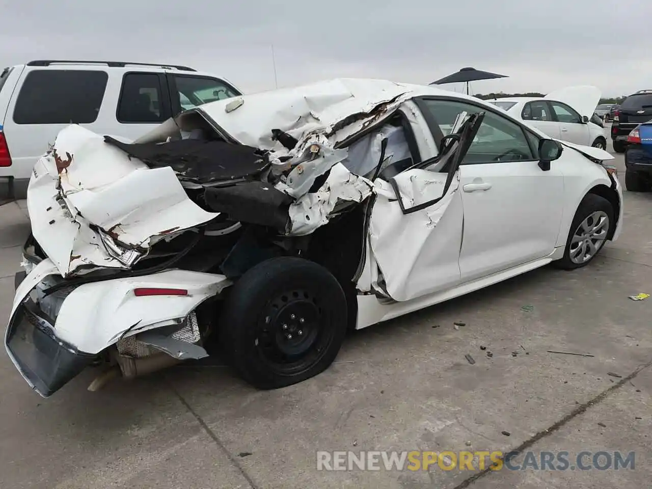 3 Photograph of a damaged car 5YFEPRAE5LP024305 TOYOTA COROLLA 2020