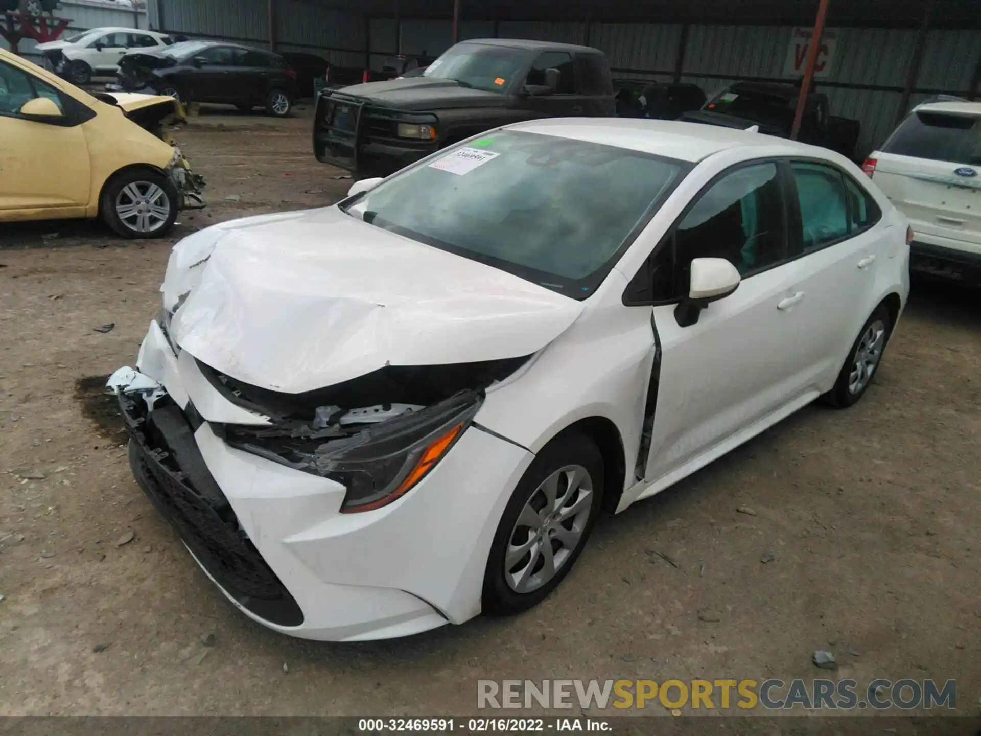 2 Photograph of a damaged car 5YFEPRAE5LP024871 TOYOTA COROLLA 2020