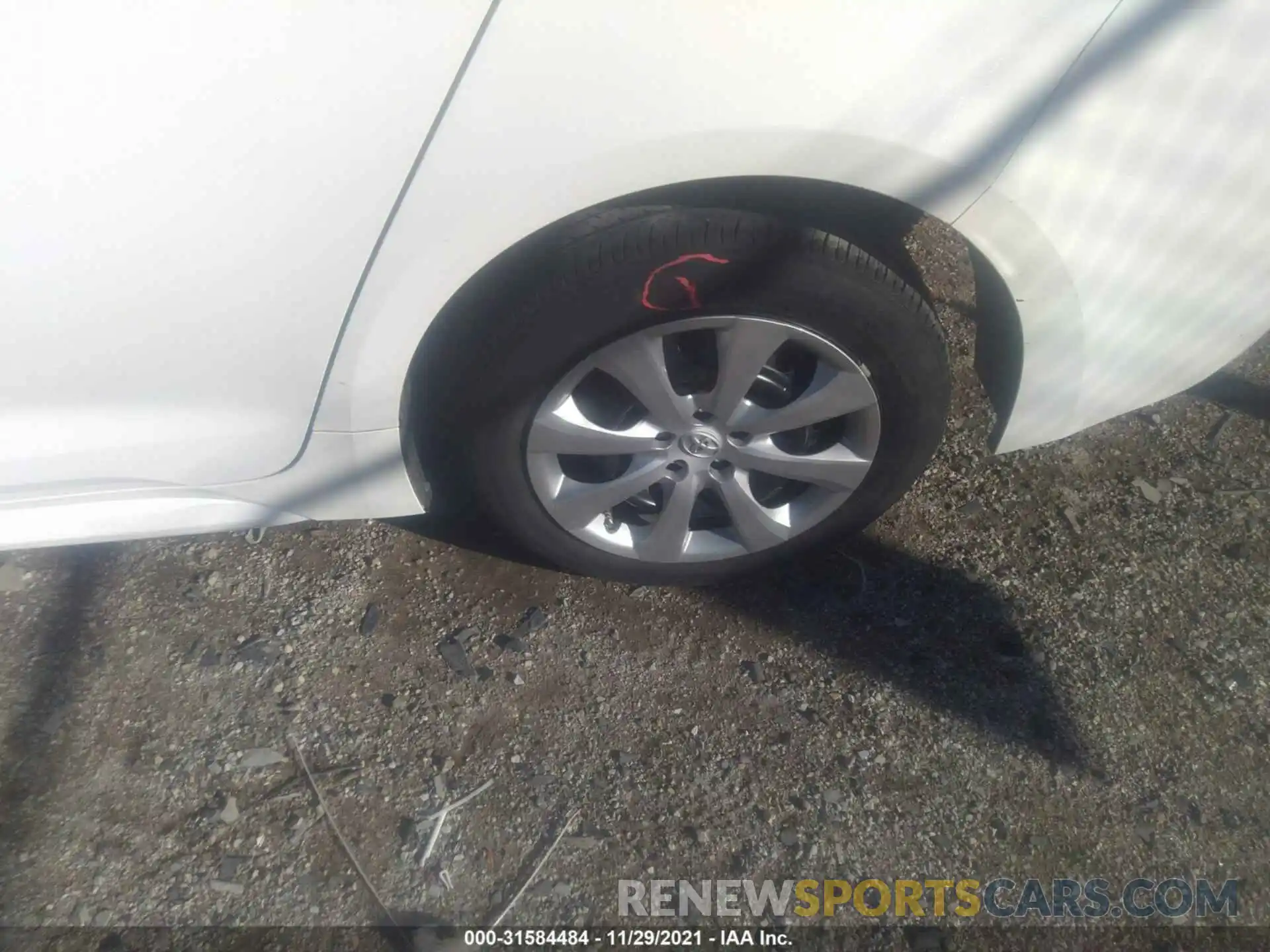 13 Photograph of a damaged car 5YFEPRAE5LP026054 TOYOTA COROLLA 2020